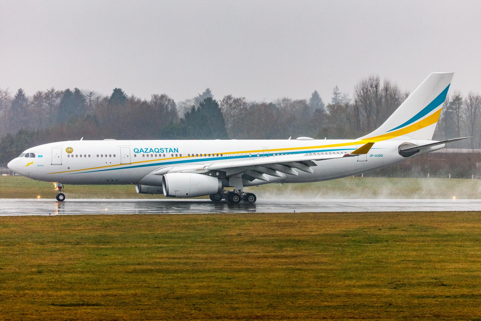 Hamburg Airport: Kazakhstan Government |  Airbus A330-243 A332 | UP-A3001 | MSN 0863