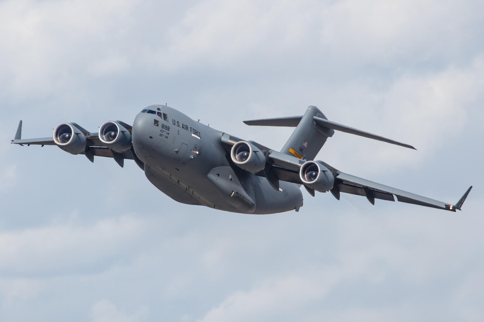 Flughafen Berlin Brandenburg: USAF United States Air Force | Boeing C-17A Globemaster III C17 | 08-8198 | MSN P-198