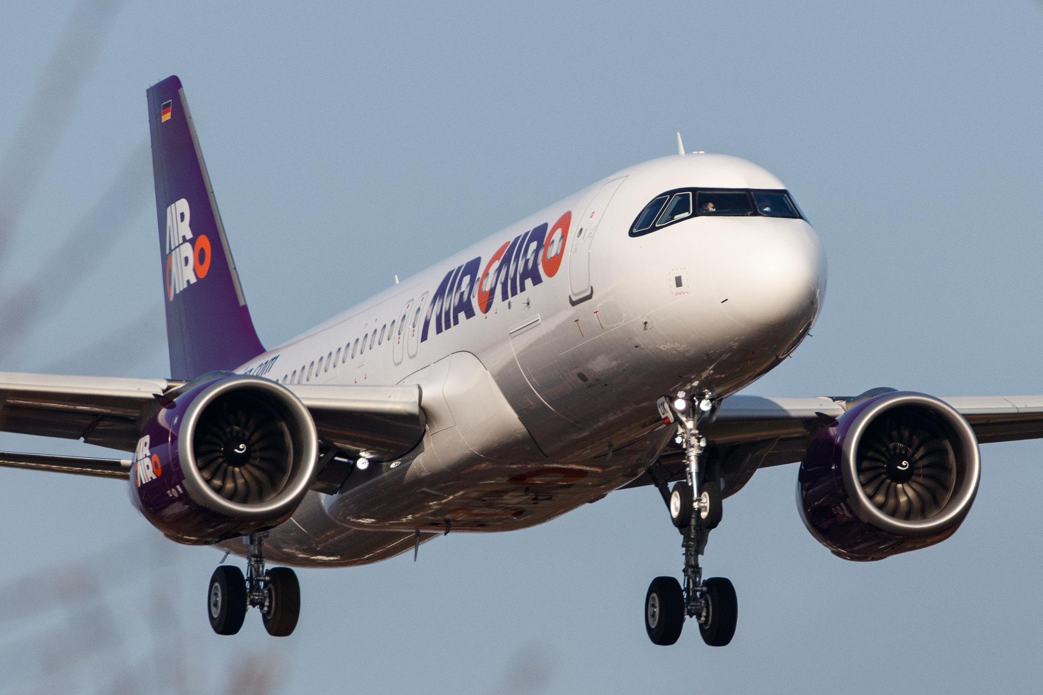 Hamburg Airport: Air Cairo (SM / MSC) |  Airbus A320-251N A20N | D-AVVQ | MSN 10152