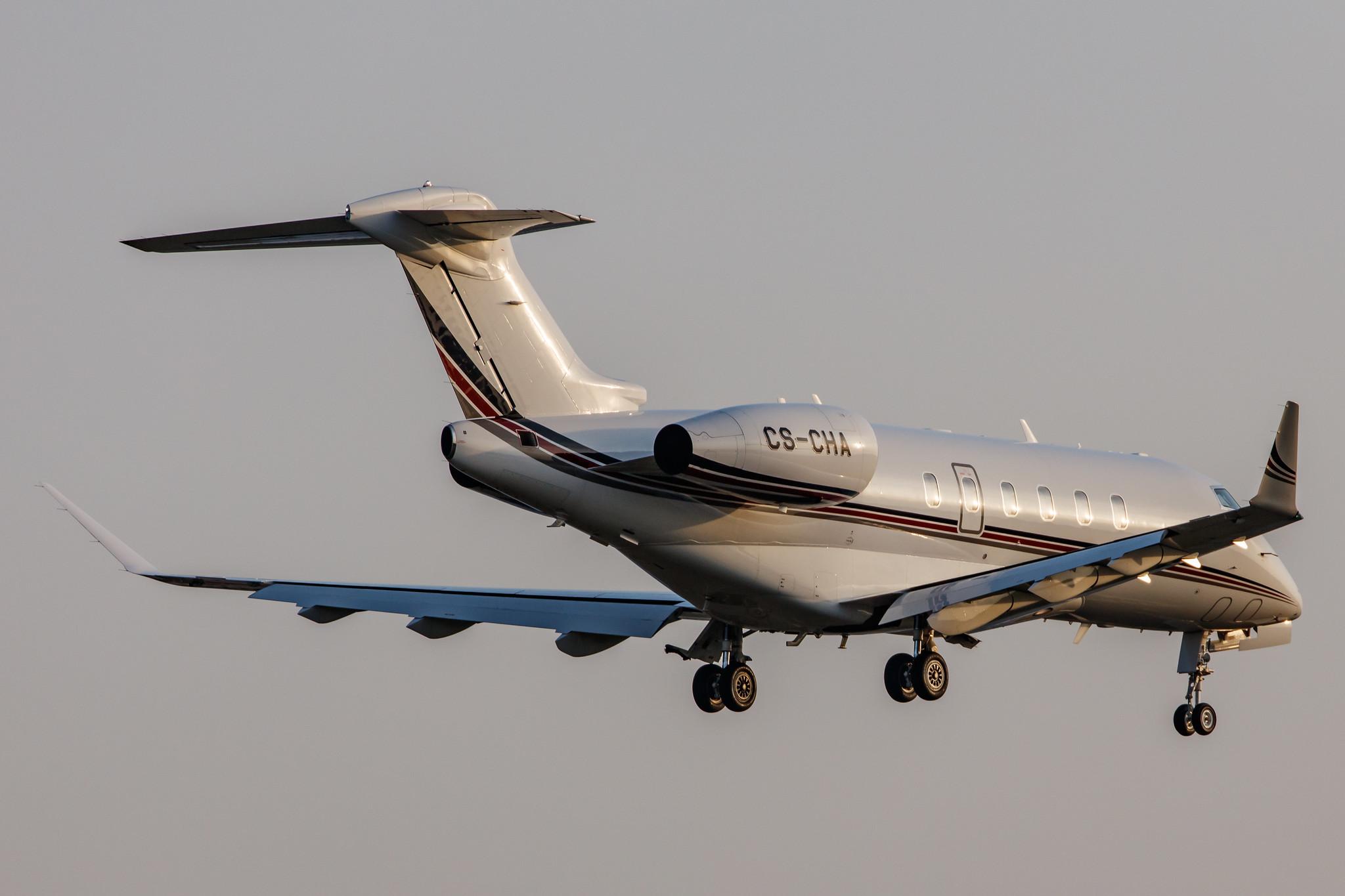 Hamburg Airport: Netjets Europe (/ NJE) | Operator: NetJets |  Bombardier Challenger 350 CL35 | CS-CHA | MSN 20544