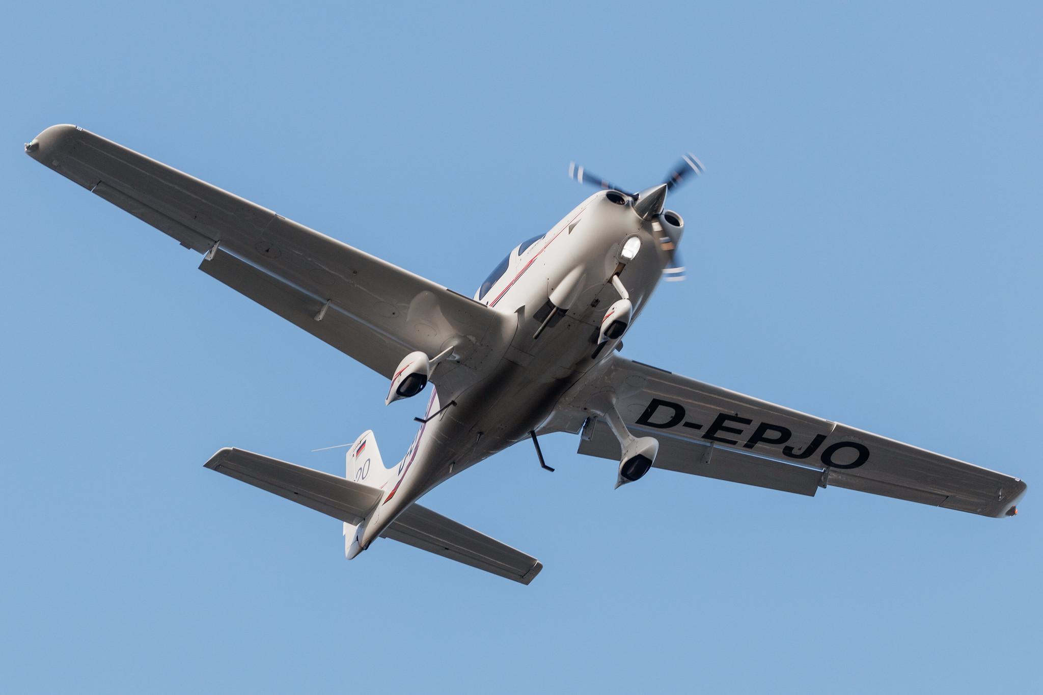 Hamburg Airport: Private owner |  Cirrus SR20 SR20 | D-EPJO | MSN 1992