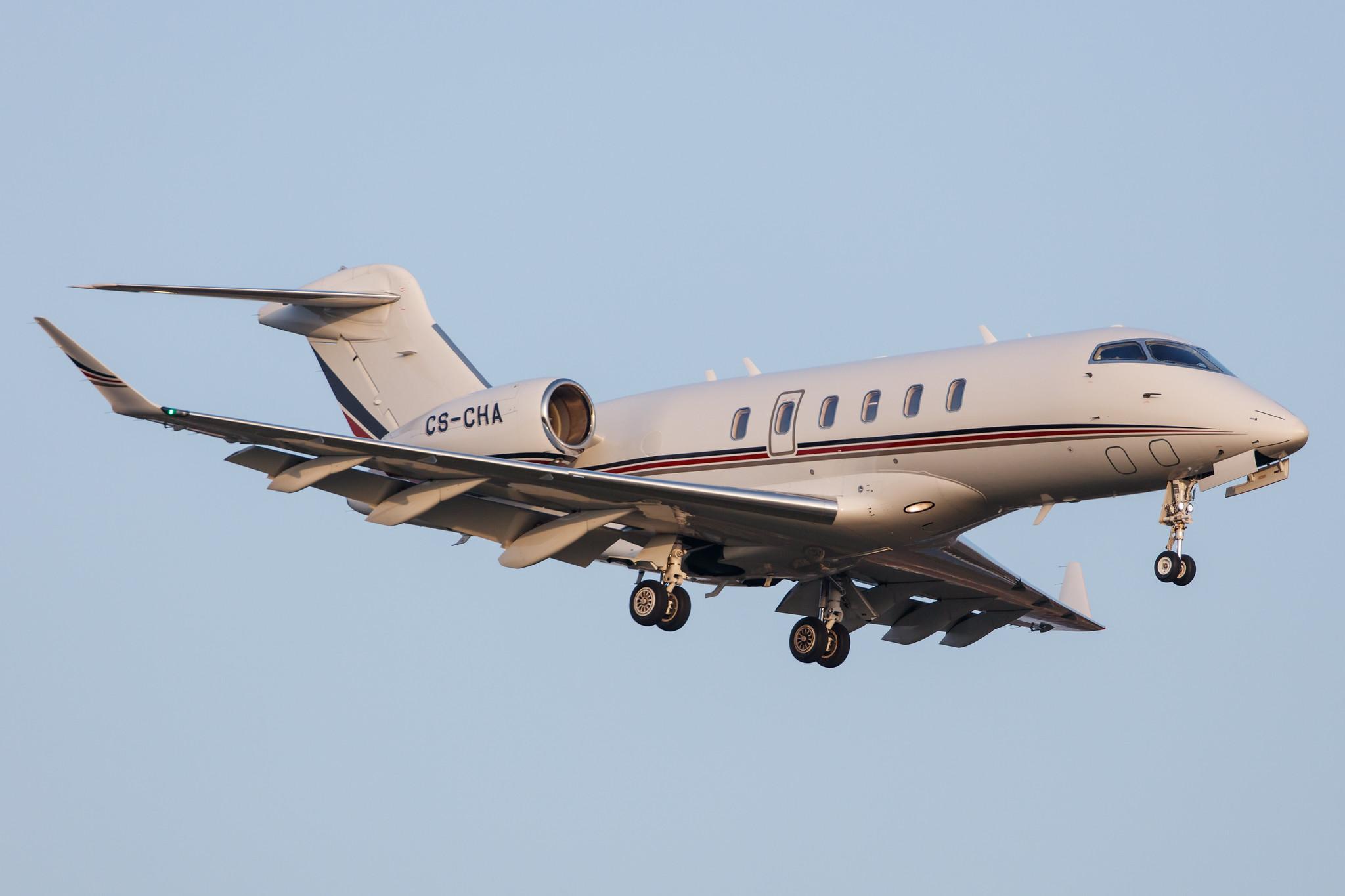 Hamburg Airport: Netjets Europe (/ NJE) | Operator: NetJets |  Bombardier Challenger 350 CL35 | CS-CHA | MSN 20544