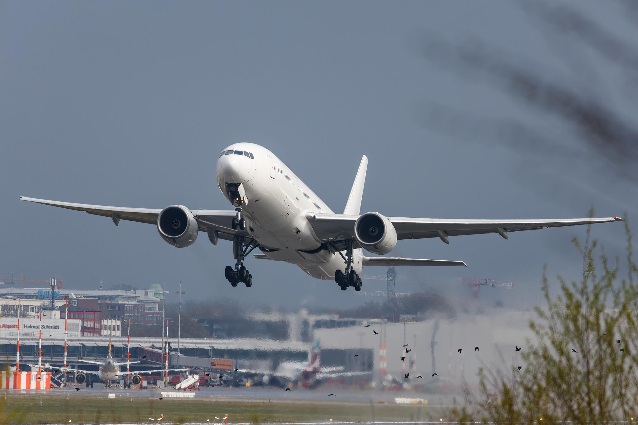 Hamburg Airport: Nordwind Airlines (N4 / NWS) |  Boeing 777-212(ER) B772 | VQ-BJA | MSN 28520