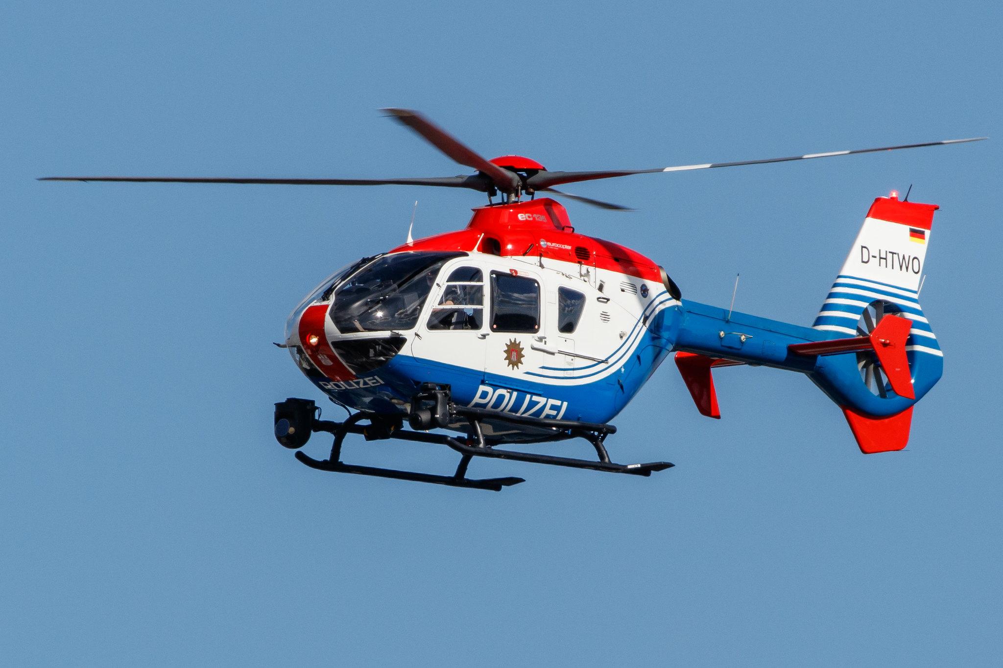 Hamburg Airport: Polizei Hamburg |  Airbus Helicopters H135 EC35 | D-HTWO | MSN 0343