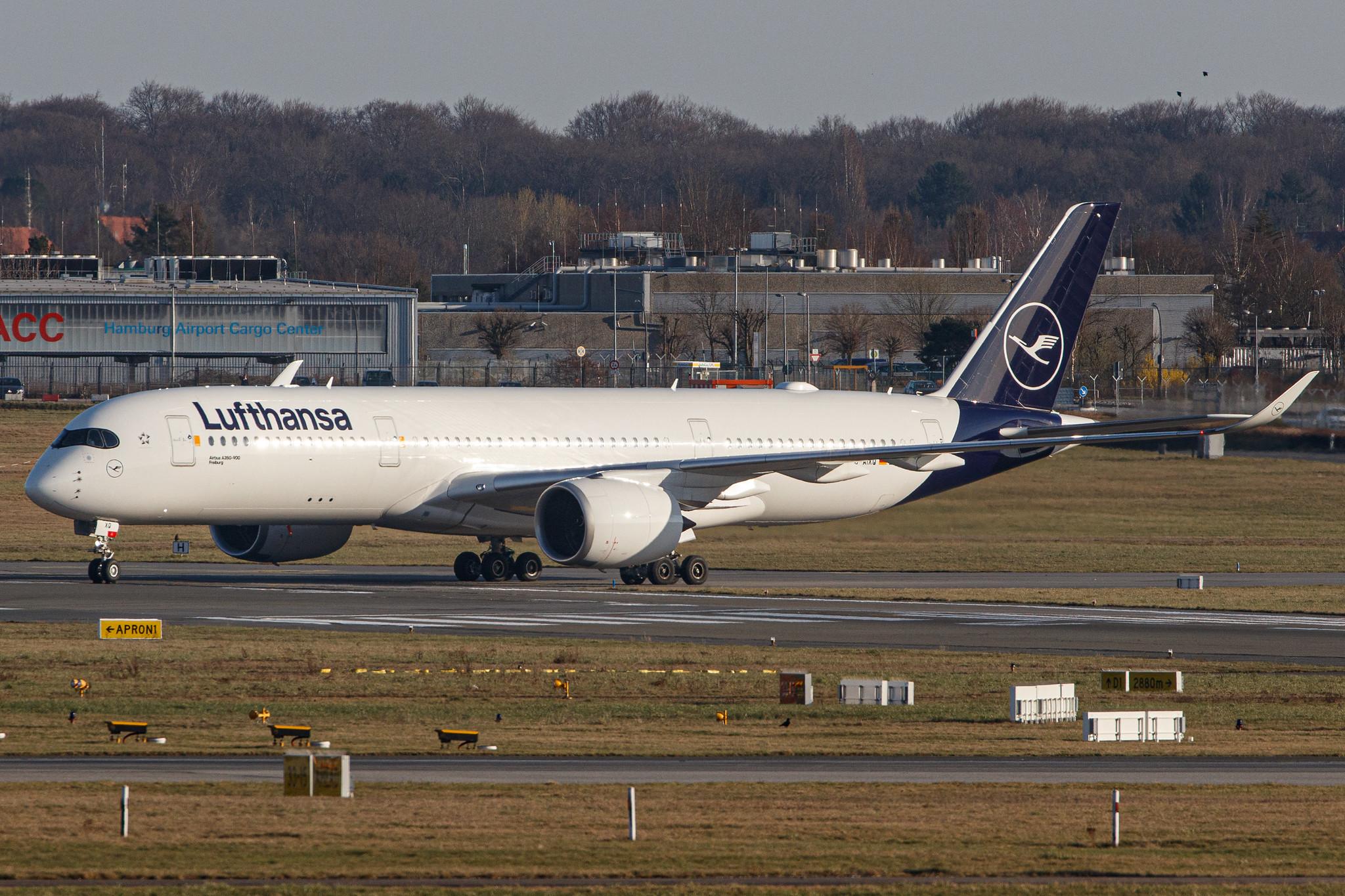 Hamburg Airport: Lufthansa (LH / DLH) |  Airbus A350-941 A359 | D-AIXQ | MSN 427