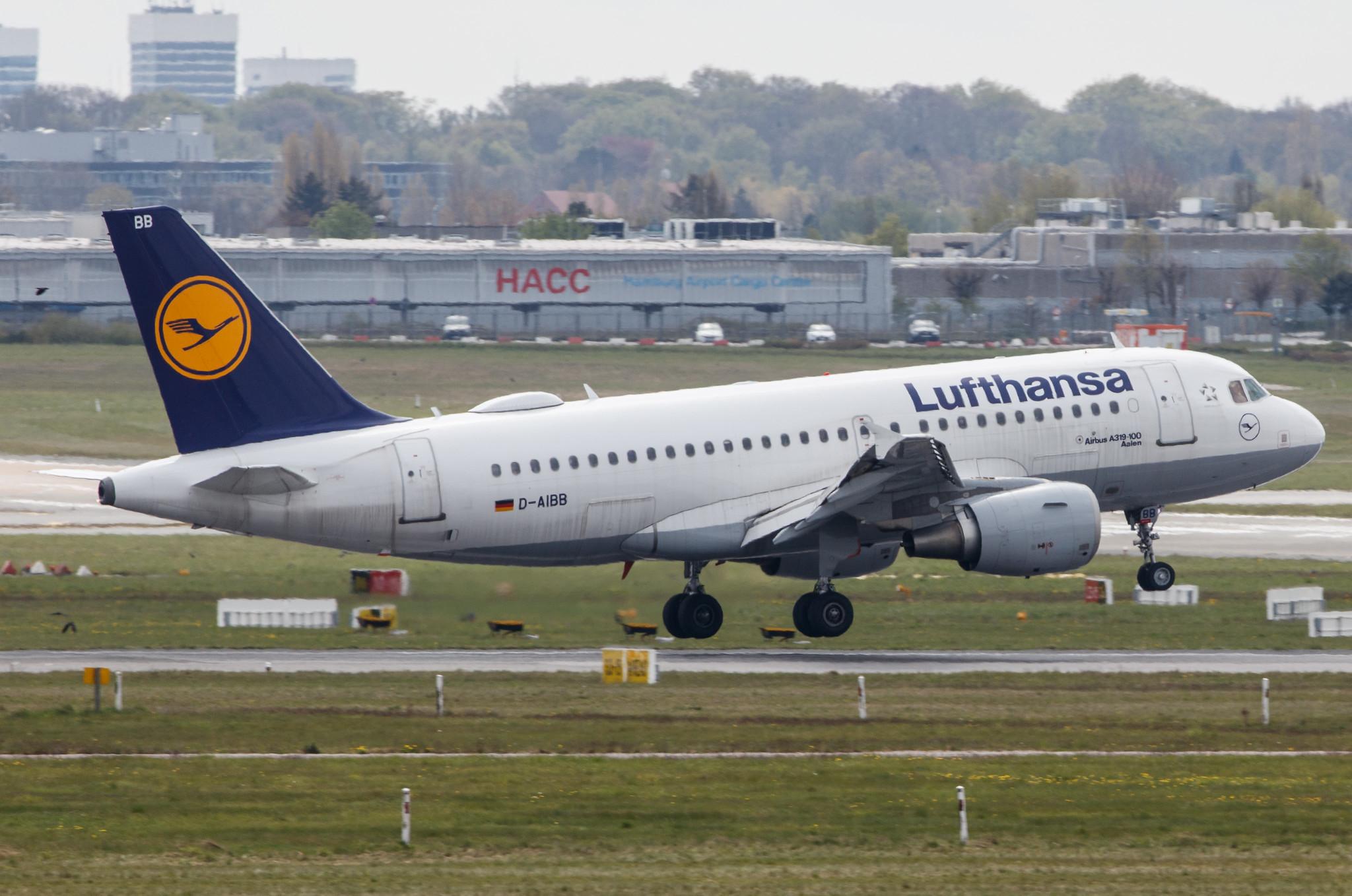 Hamburg Airport: Lufthansa (LH / DLH) |  Airbus A319-112 A319 | D-AIBB | MSN 4182