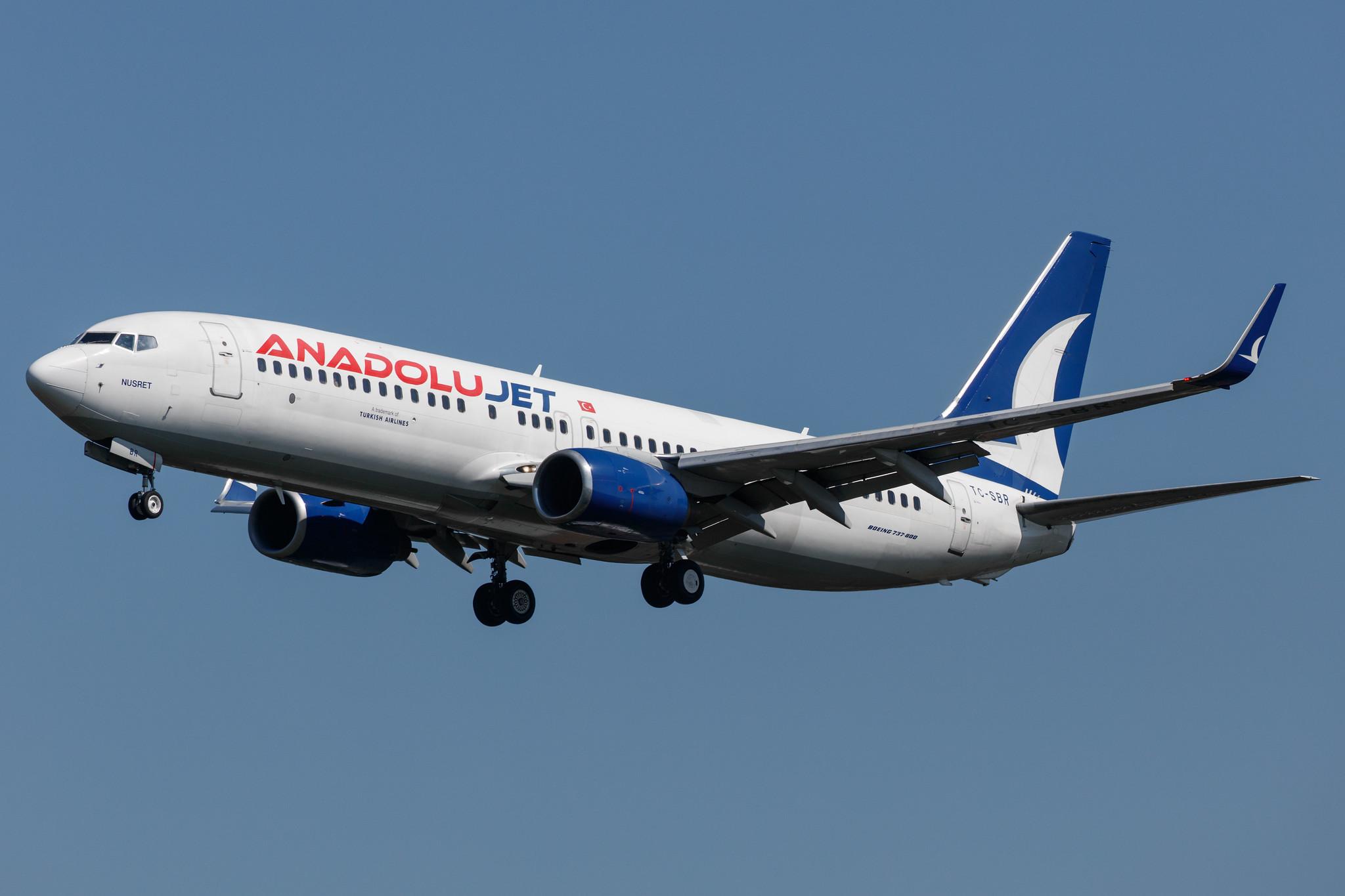 Hamburg Airport: AnadoluJet (TK / THY) | Operator: SunExpress |  Boeing 737-86N B738 | TC-SBR | MSN 32693