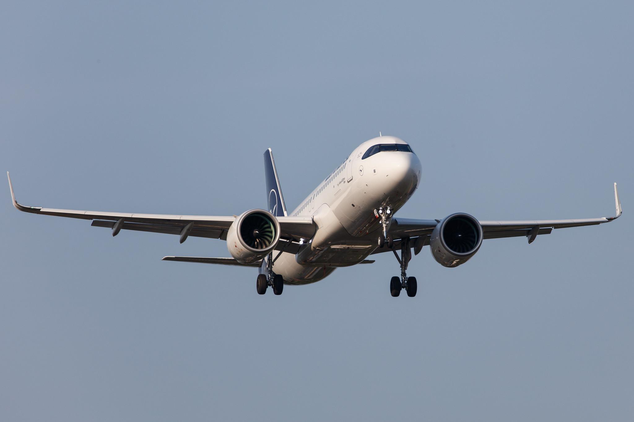 Hamburg Airport: Lufthansa (LH / DLH) |  Airbus A320-271N A20N | D-AIJD | MSN 10281