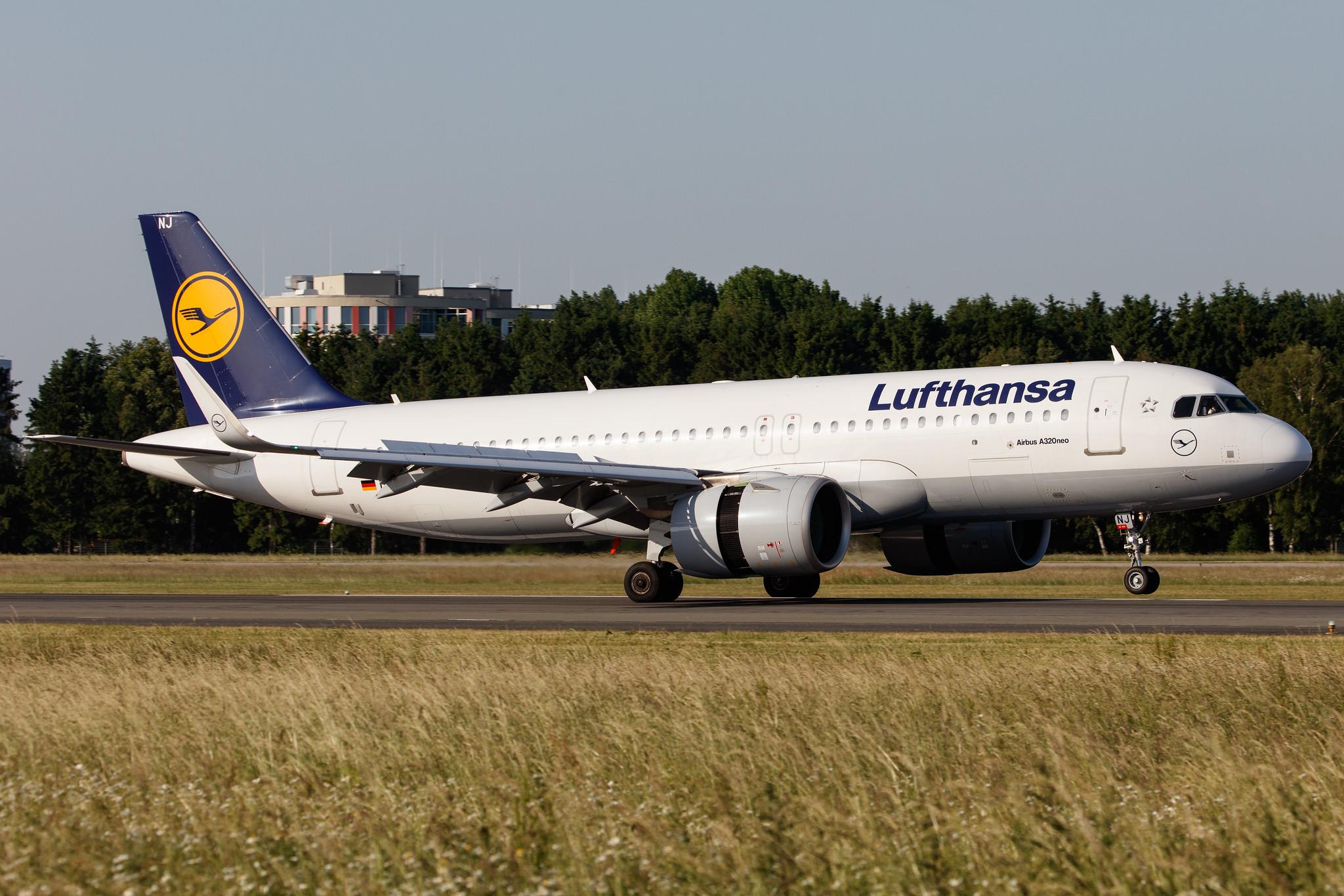 Hamburg Airport: Lufthansa (LH / DLH) |  Airbus A320-271N A20N | D-AINJ | MSN 7735