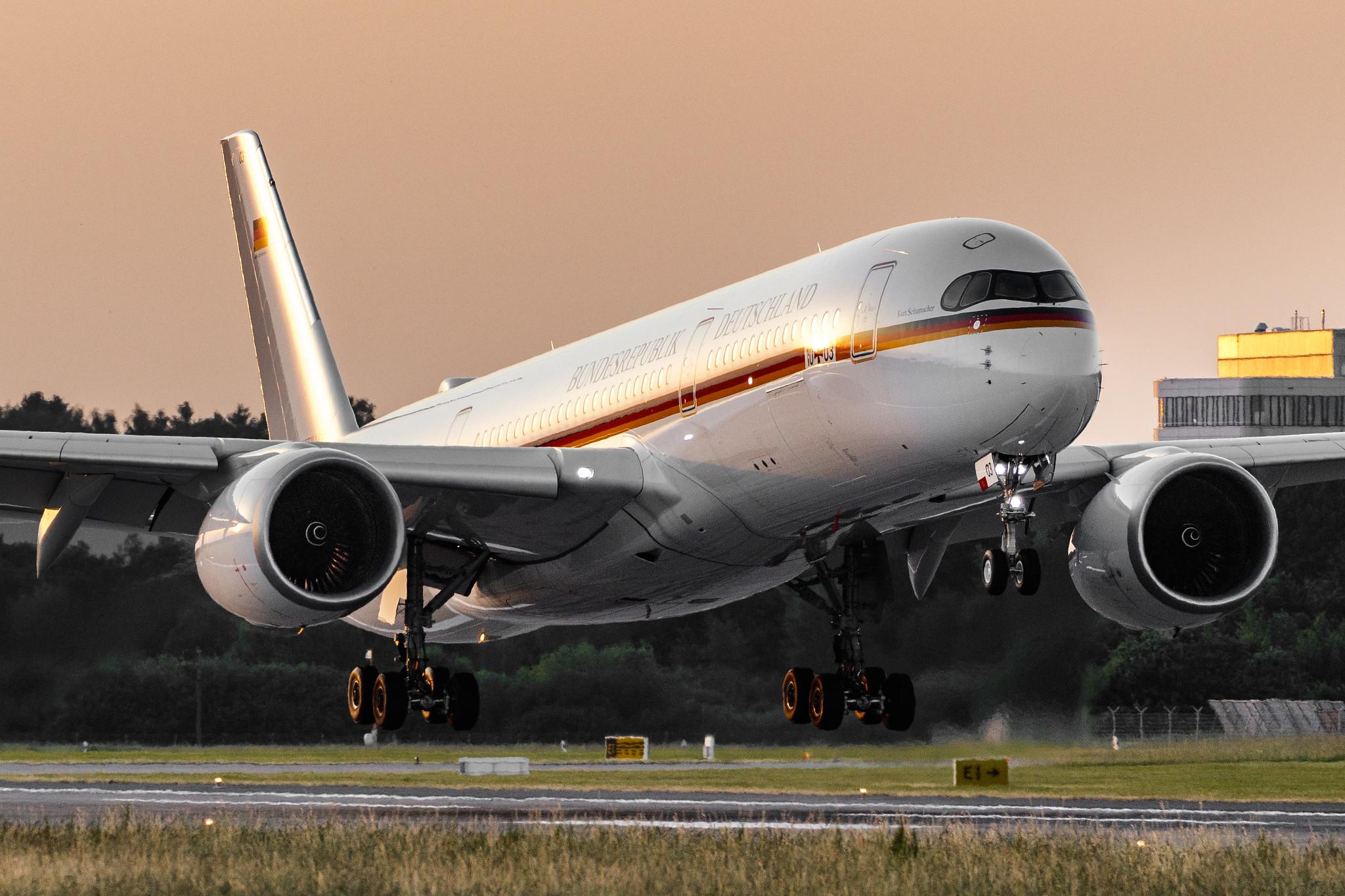 Hamburg Airport: Hamburg Airport: German Air Force (/ GAF) |  Airbus A350-941 A359 | 10+03 | MSN 416