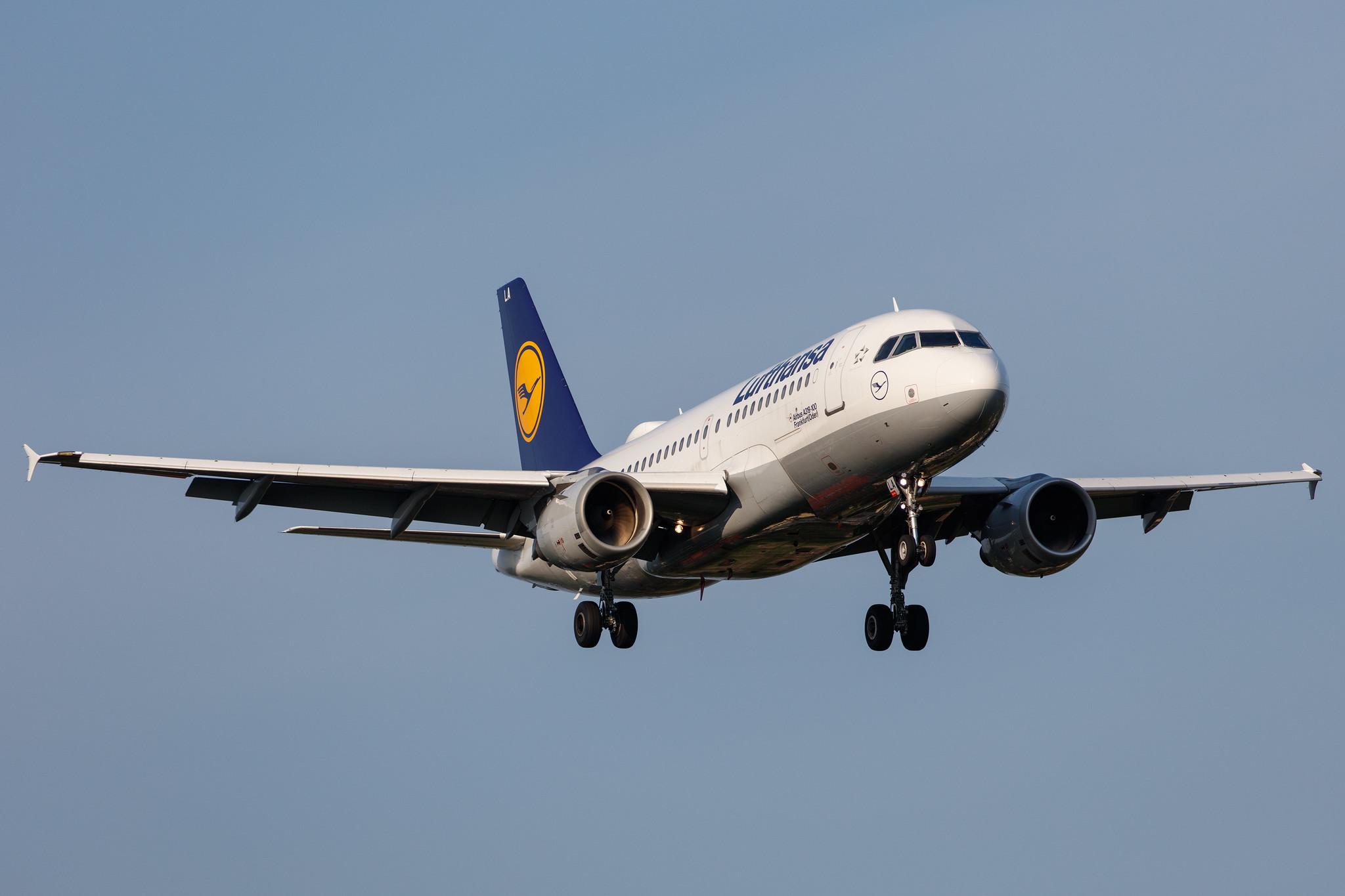 Hamburg Airport: Lufthansa (LH / DLH) |  Airbus A319-114 A319 | D-AILA | MSN 0609