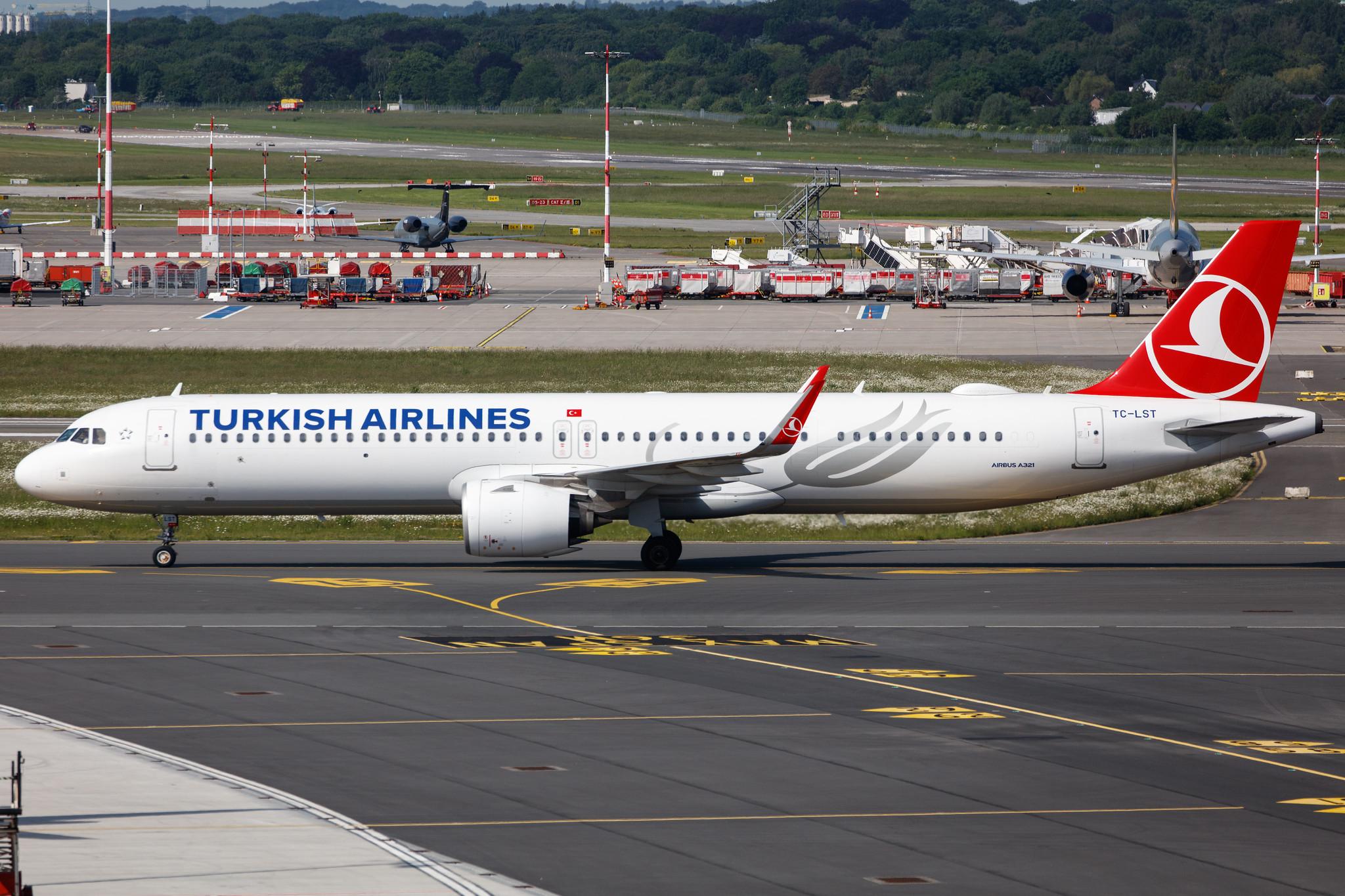 Hamburg Airport: Turkish Airlines (TK / THY) |  Airbus A321-271NX A21N | TC-LST | MSN 09326