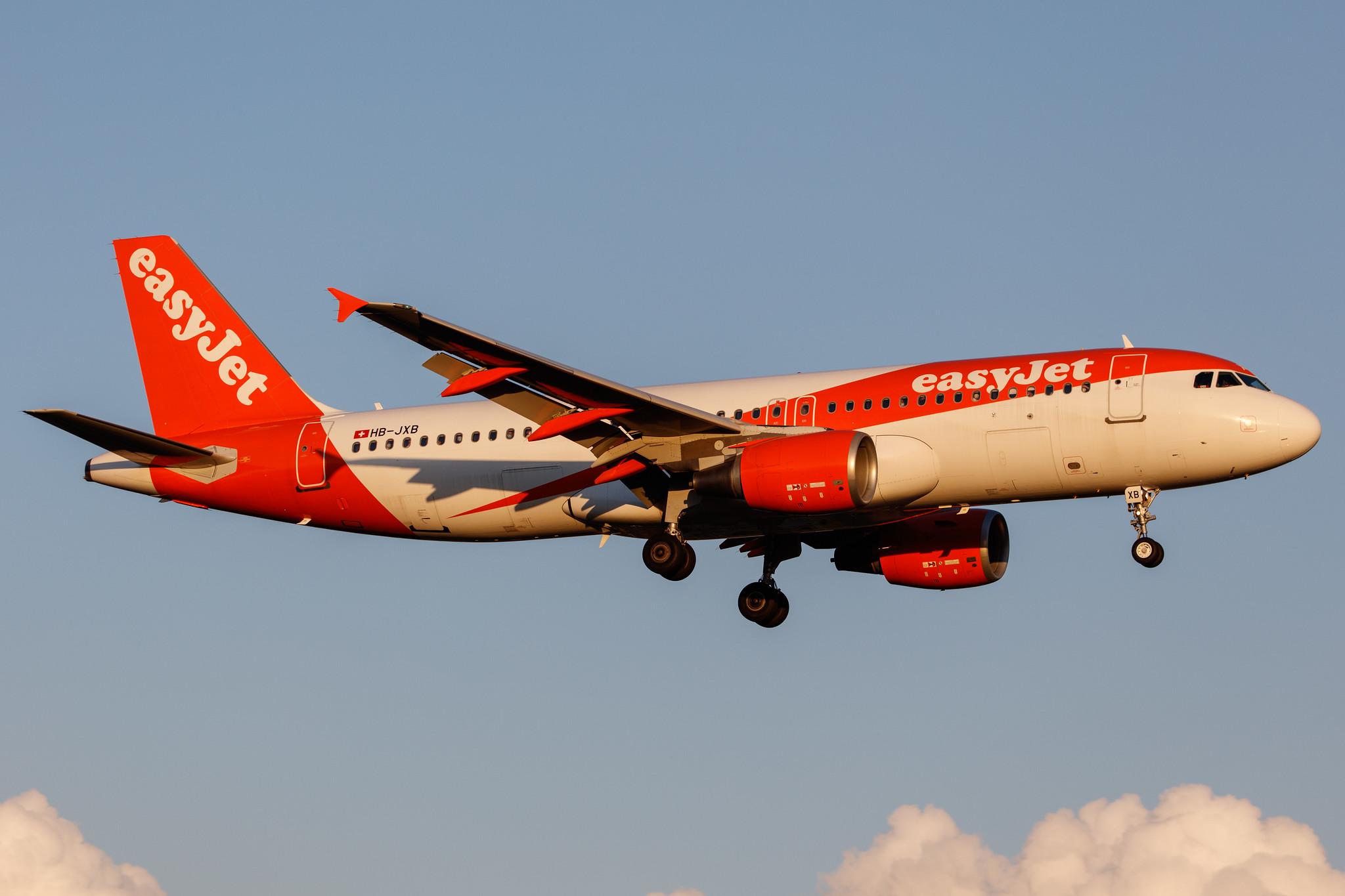 Hamburg Airport: easyJet (U2 / EZY) | Operator: easyJet Switzerland |  Airbus A320-214 A320 | HB-JXB | MSN 5111