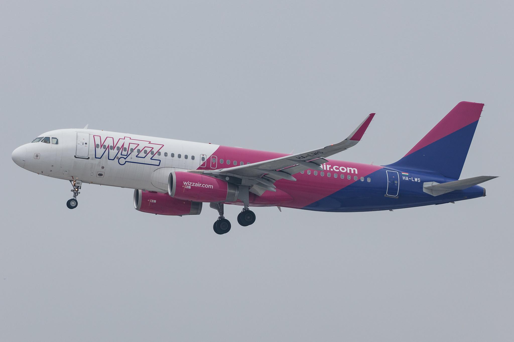 Hamburg Airport: Wizz Air (W6 / WZZ) |  Airbus A320-232 A320 | HA-LWS | MSN 5608