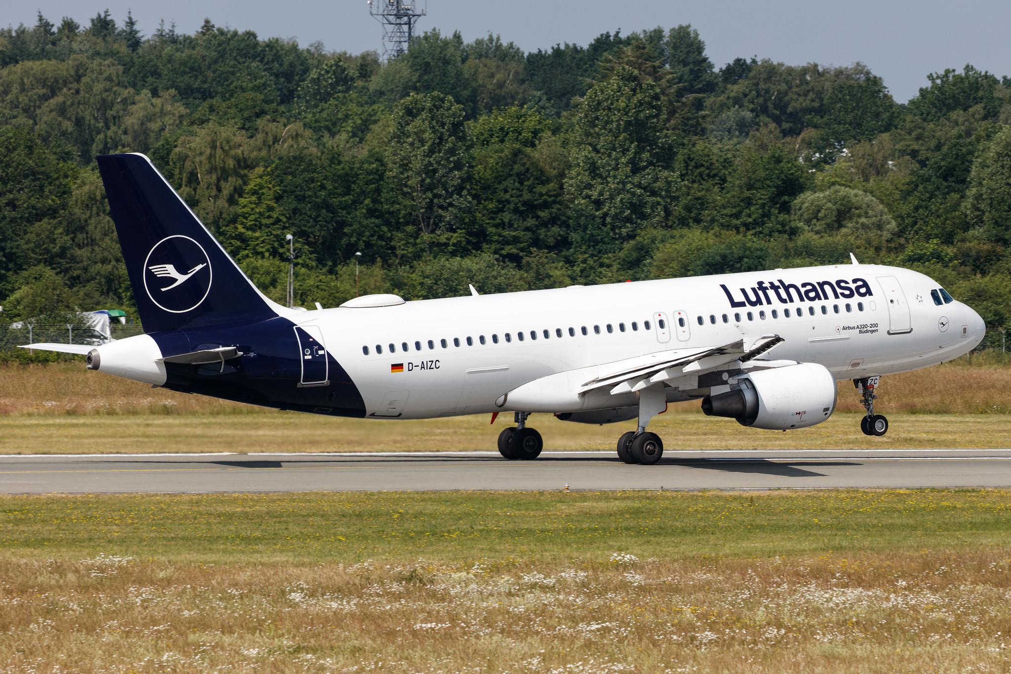 Hamburg Airport: Lufthansa (LH / DLH) |  Airbus A320-214 A320 | D-AIZC | MSN 4153
