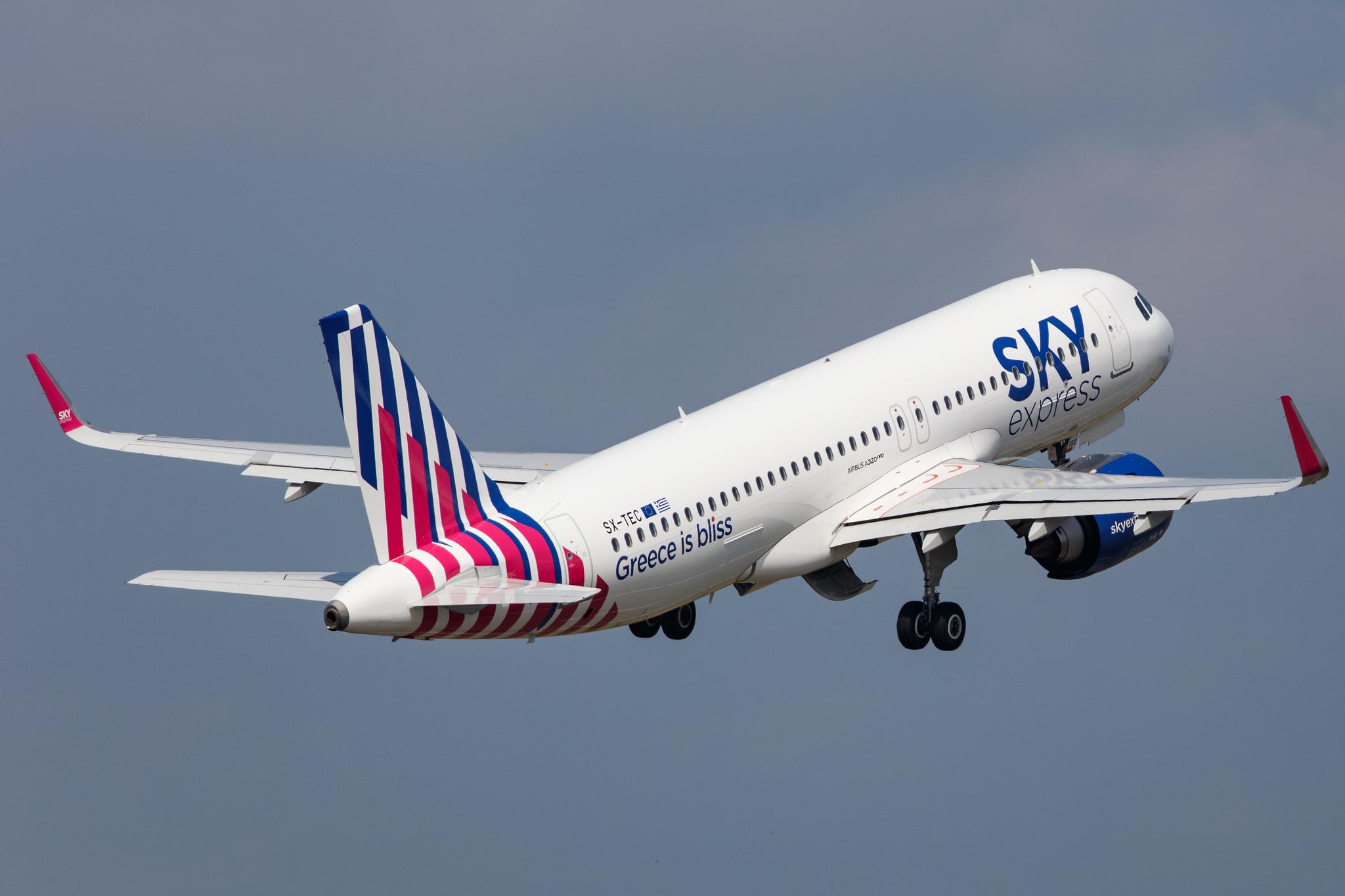 Hamburg Airport: Sky Express (GQ / SEH) |  Airbus A320-251N A20N | SX-TEC | MSN 9566