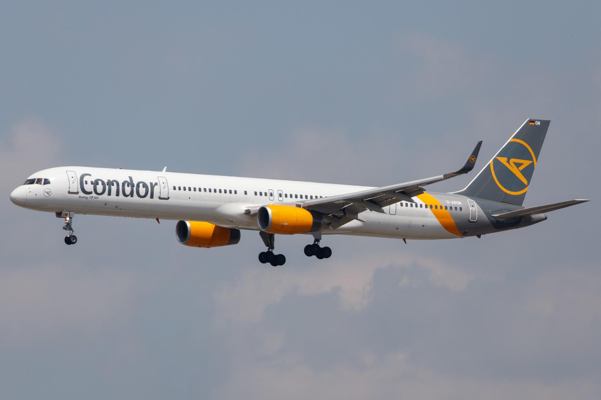 Frankfurt Airport: Condor (DE / CFG) |  Boeing 757-330 B753 | D-ABOM | MSN 29022