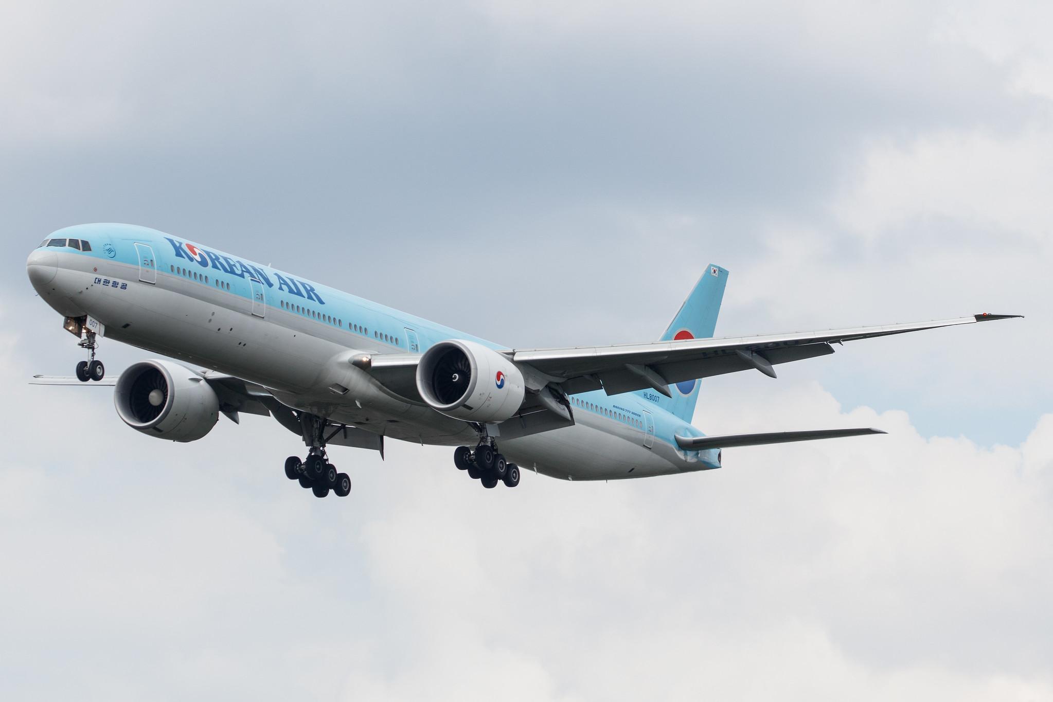 Frankfurt Airport: Korean Air (KE / KAL) |  Boeing 777-3B5(ER) B77W | HL8007 | MSN 43815