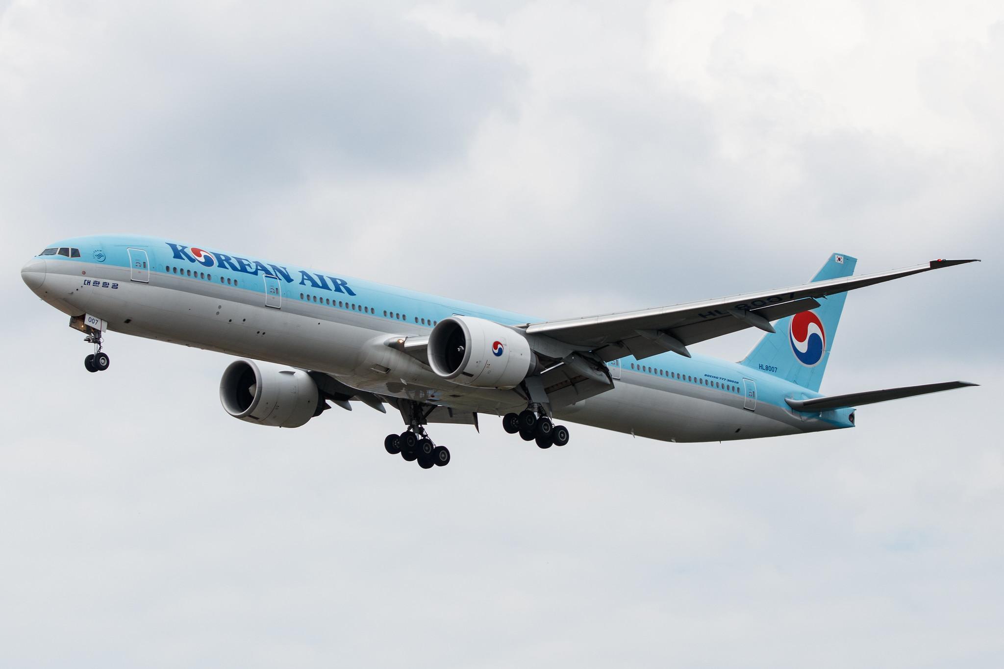 Frankfurt Airport: Korean Air (KE / KAL) |  Boeing 777-3B5(ER) B77W | HL8007 | MSN 43815