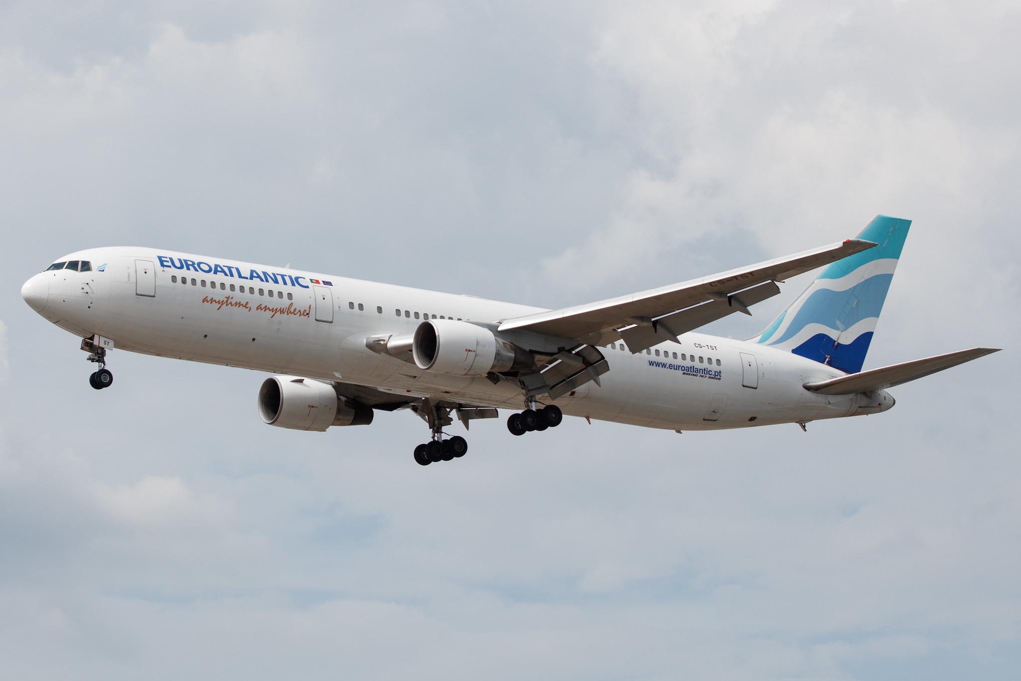 Frankfurt Airport: EuroAtlantic Airways (YU / MMZ) |  Boeing 767-34P(ER) B763 | CS-TST | MSN 33047