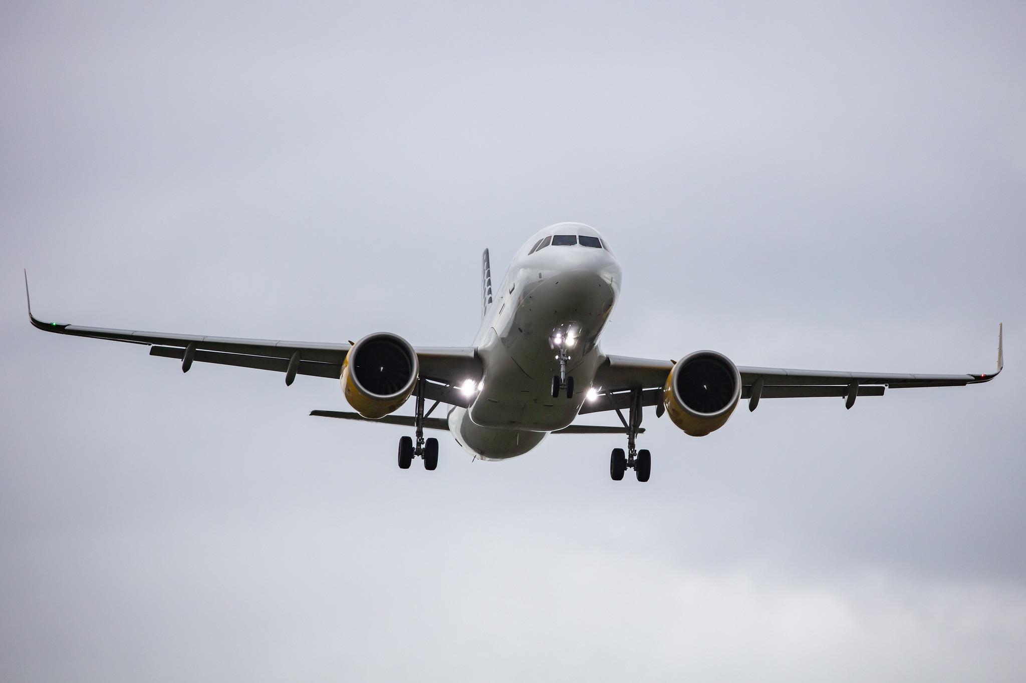 Amsterdam Schiphol: Vueling (VY / VLG) |  Airbus A320-271N A20N | EC-NBA | MSN 8665