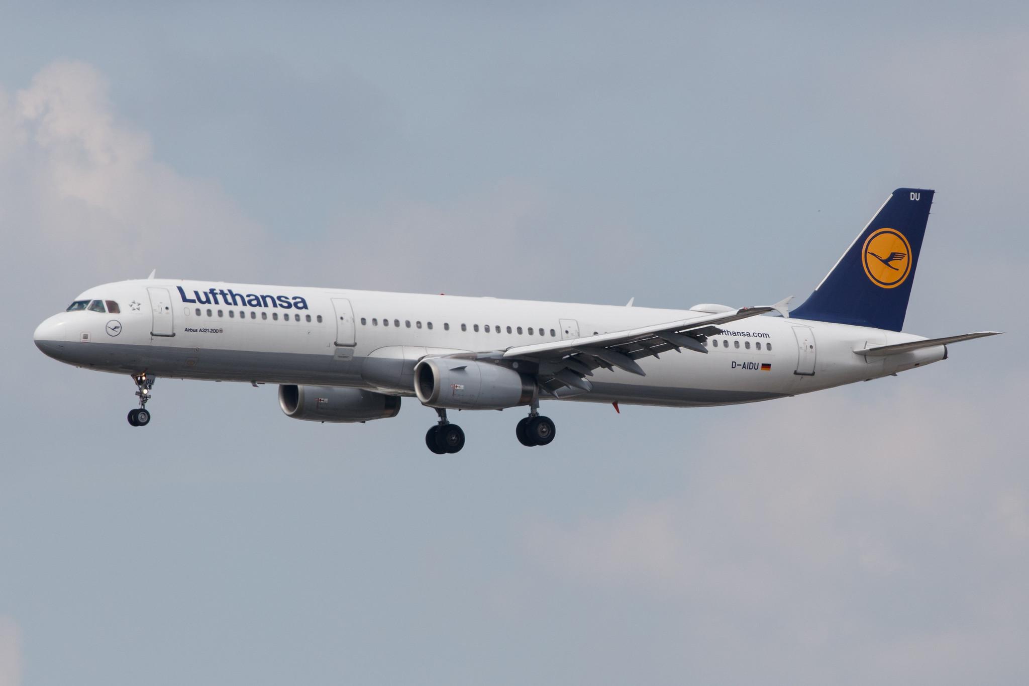 Frankfurt Airport: Lufthansa (LH / DLH) |  Airbus A321-231 A321 | D-AIDU | MSN 5186