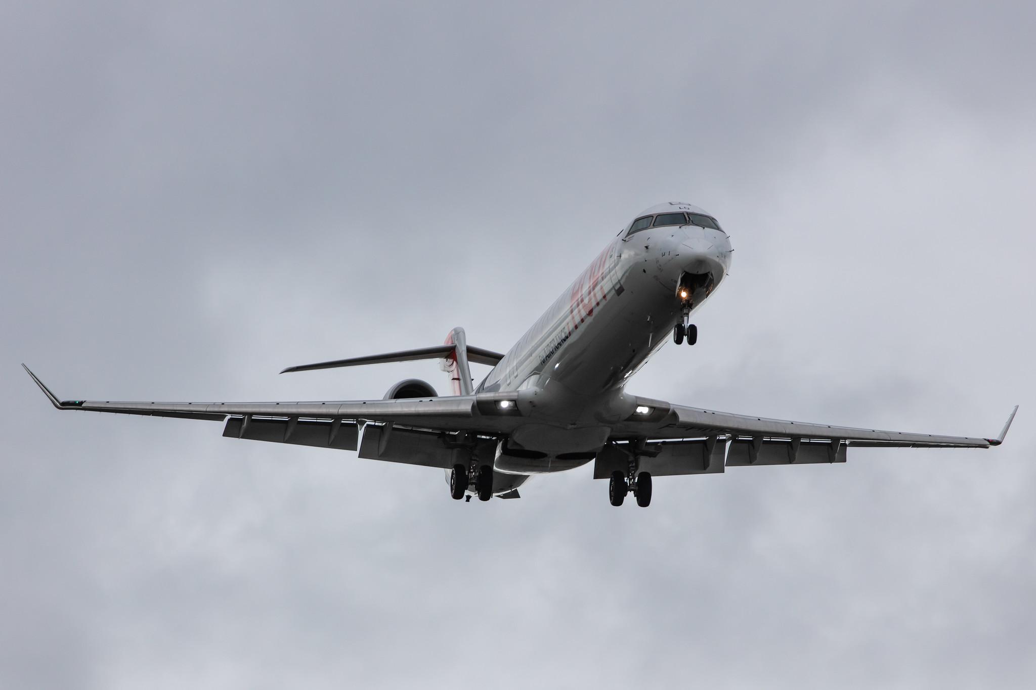 Amsterdam Schiphol: Air France (AF / AFR) | Operator: Air France Hop |  Mitsubishi CRJ-1000EL CRJX | F-HMLD | MSN 19007