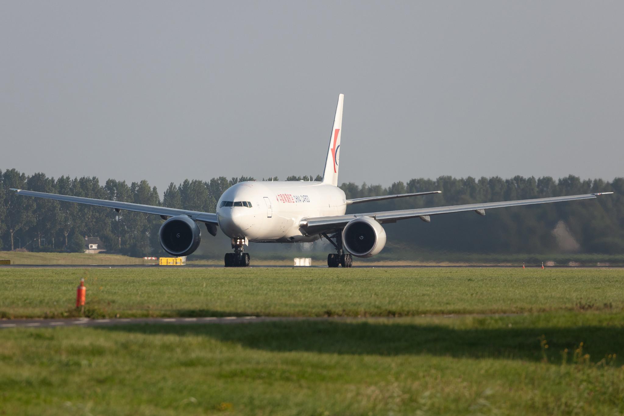 Amsterdam Schiphol: China Cargo Airlines (CK / CKK) |  Boeing 777-F B77L | B-220F | MSN 66624