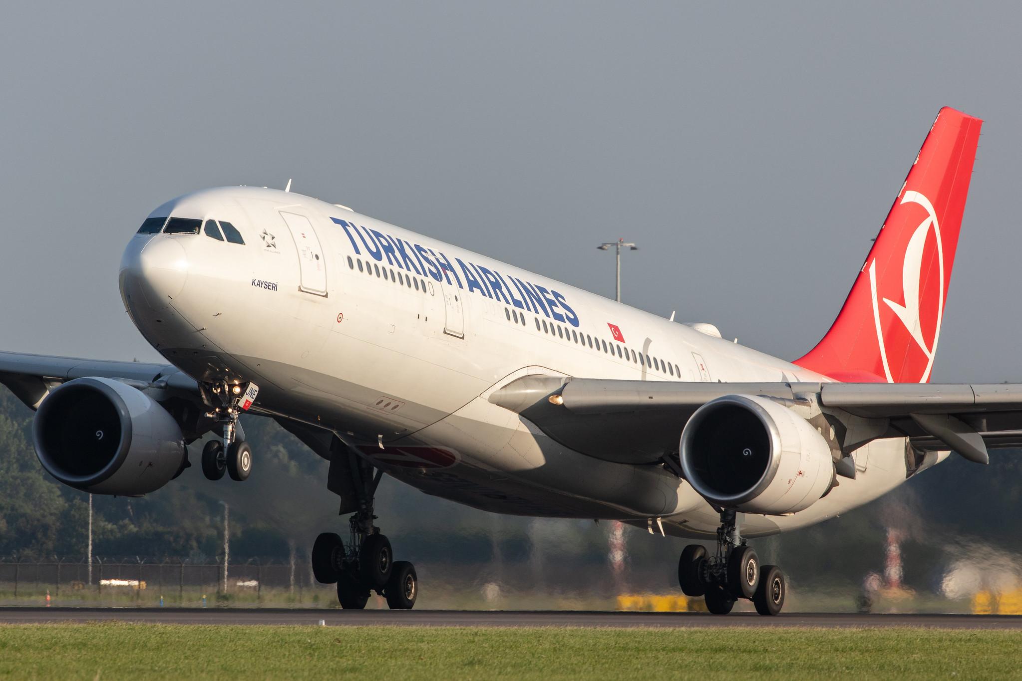 Amsterdam Schiphol: Turkish Airlines (TK / THY) |  Airbus A330-203 A332 | TC-JNE | MSN 0774