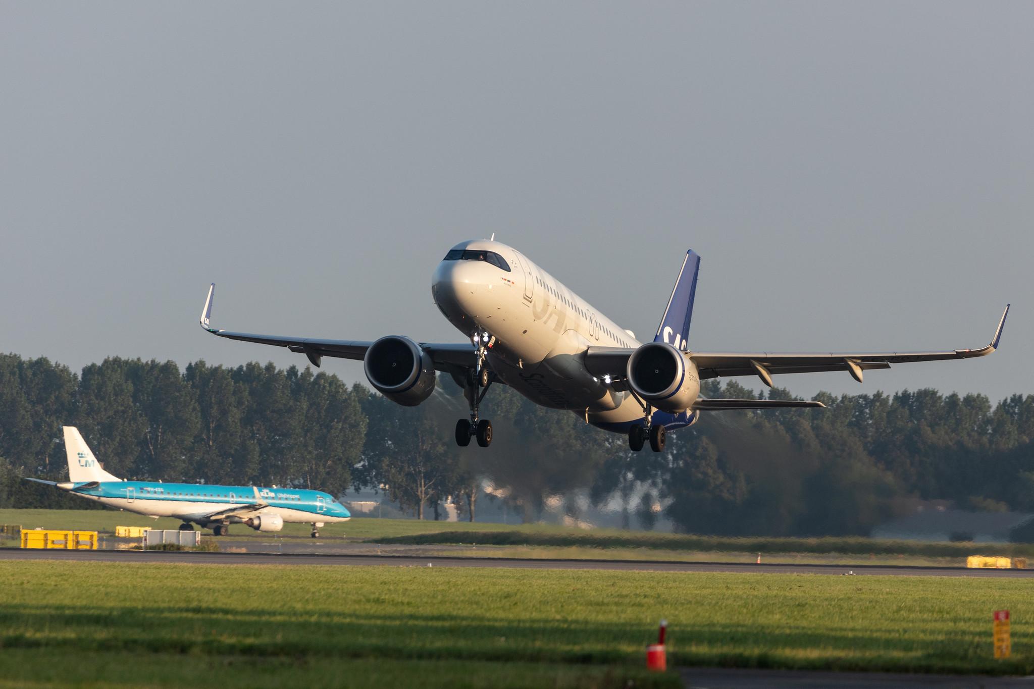 Amsterdam Schiphol: SAS (SK / SAS) |  Airbus A320-251N A20N | SE-ROJ | MSN 9312