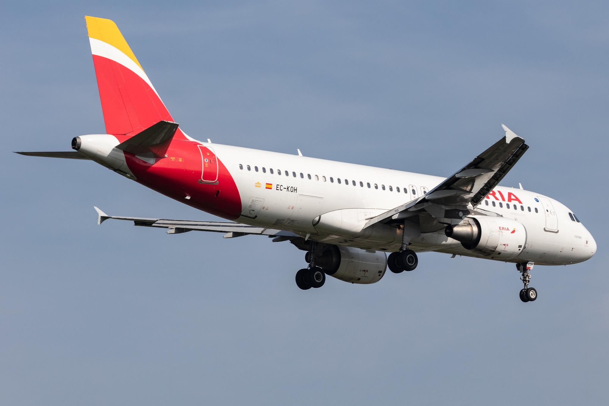 Amsterdam Schiphol: Iberia (IB / IBE) |  Airbus A320-214 A320 | EC-KOH | MSN 2248