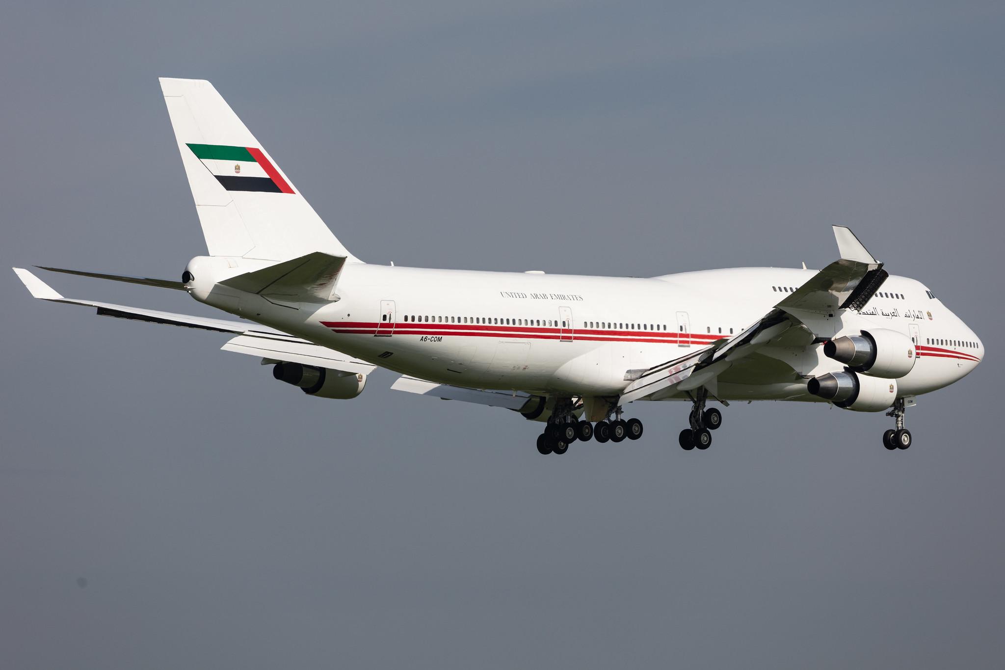 Amsterdam Schiphol: Dubai Air Wing (/ DUB) |  Boeing 747-433 B744 | A6-COM | MSN 25074