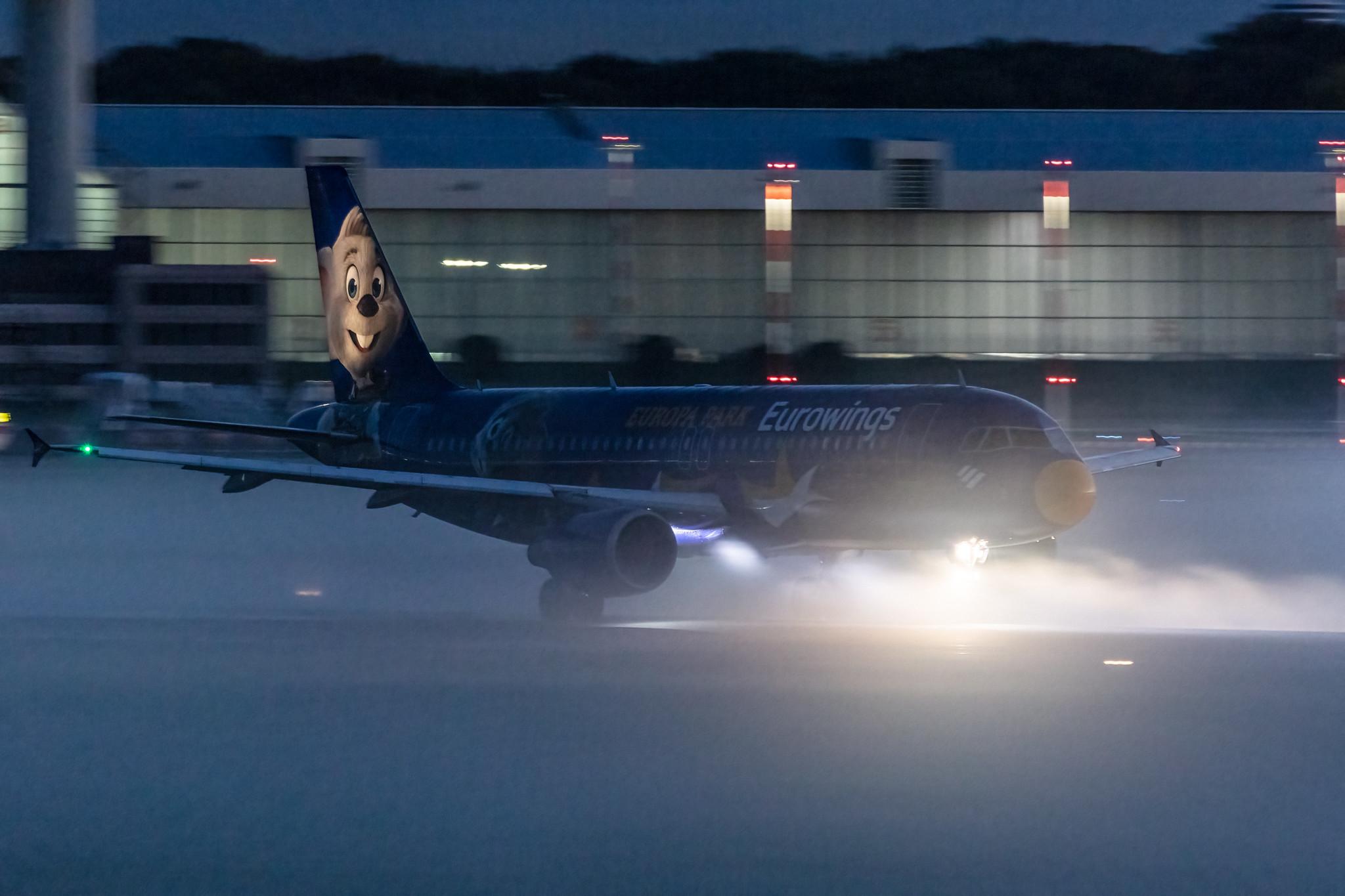 Hamburg Airport: Eurowings (EW / EWG) |  Livery: Europa Park Livery |  Airbus A320-214 A320 | D-ABDQ | MSN 3121
