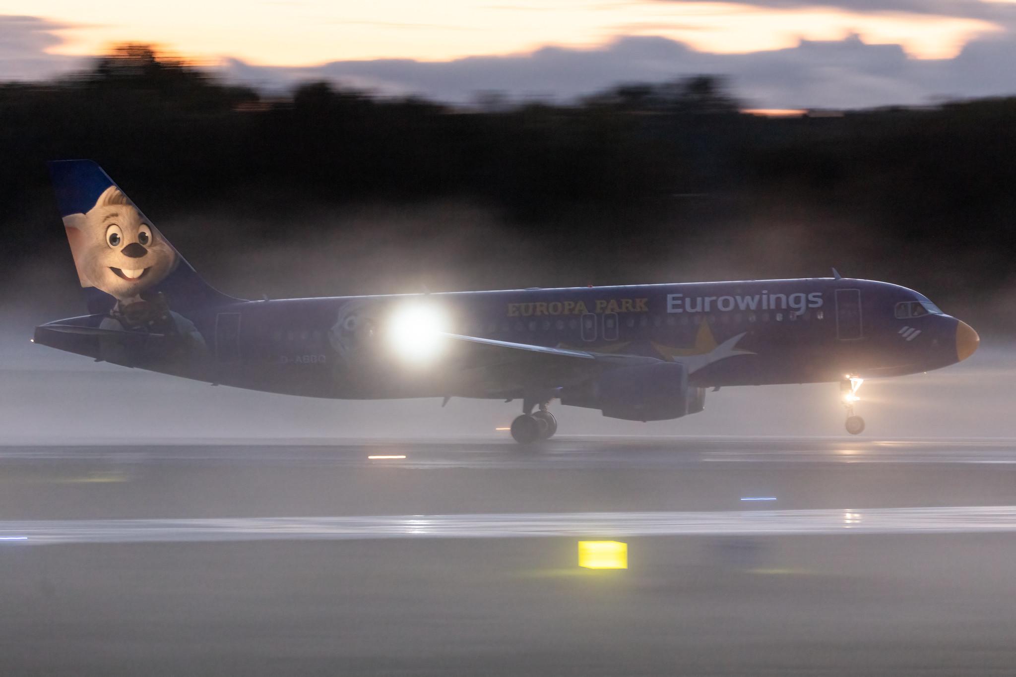 Hamburg Airport: Eurowings (EW / EWG) |  Livery: Europa Park Livery |  Airbus A320-214 A320 | D-ABDQ | MSN 3121