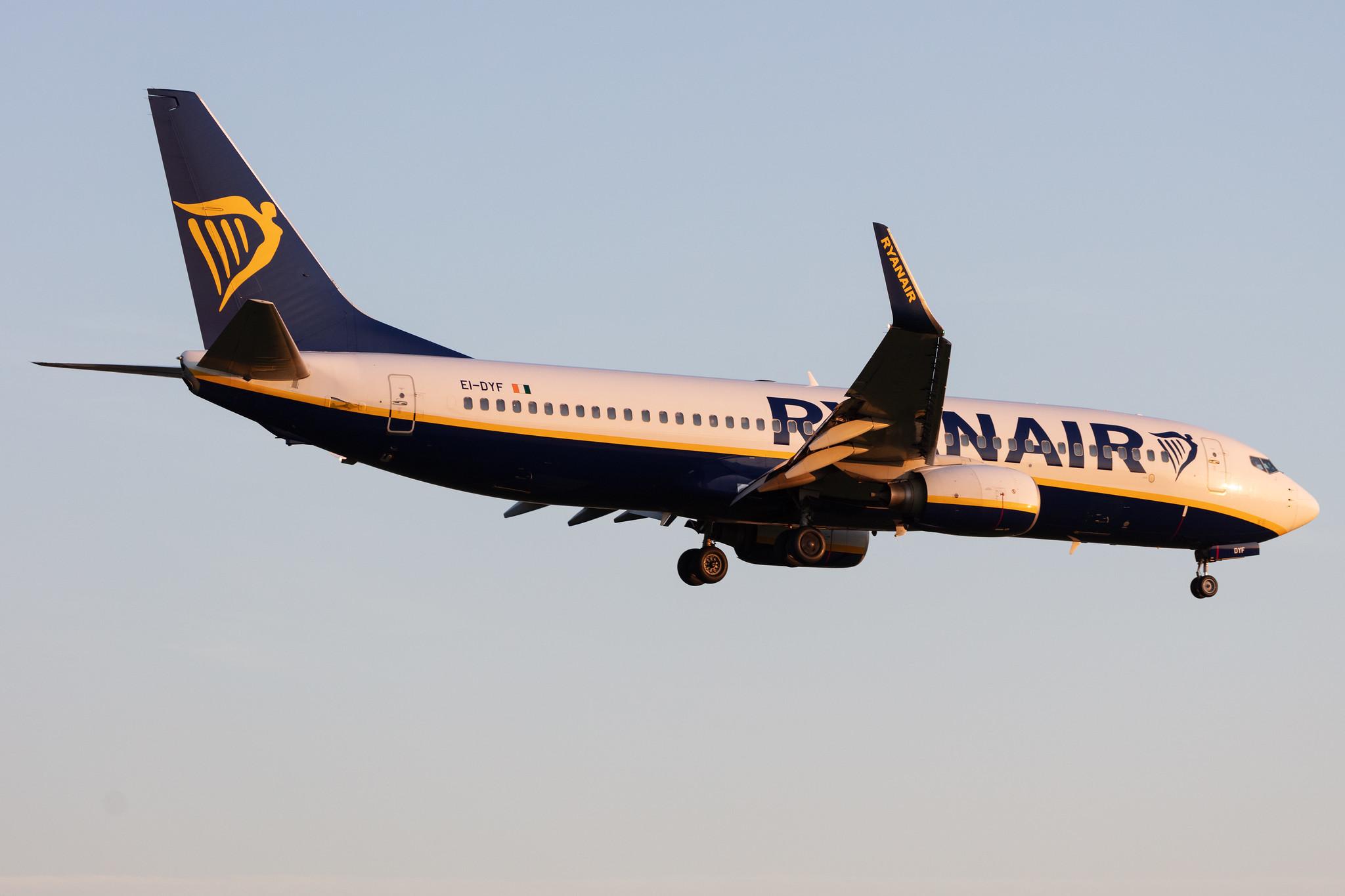 Hamburg Airport: Ryanair (FR / RYR) |  Boeing 737-8AS B738 | EI-DYF | MSN 36569