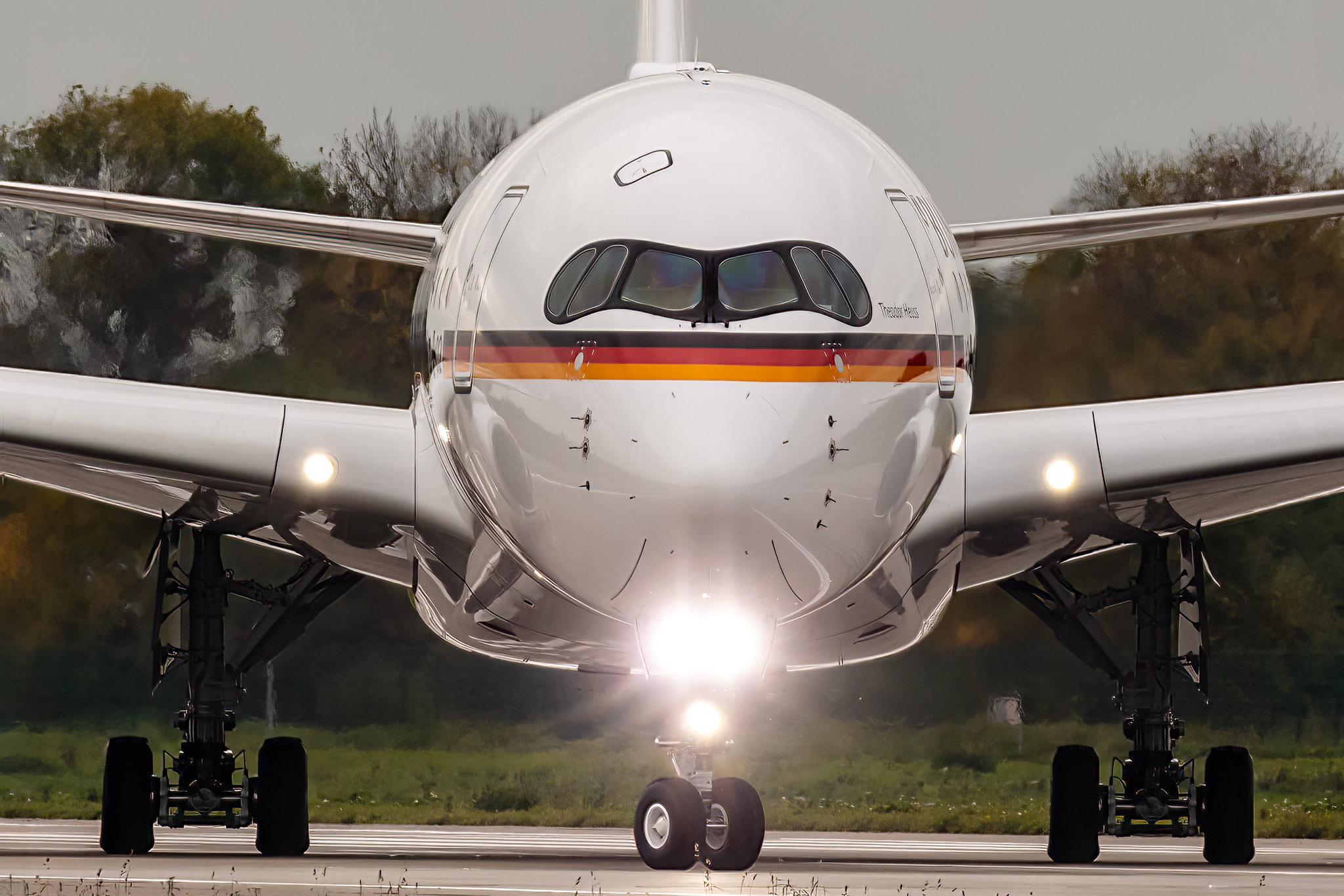 Hamburg Finkenwerder: German Air Force (/ GAF) | Airbus A350-941 (A359)  | F-WJKO | MSN 526