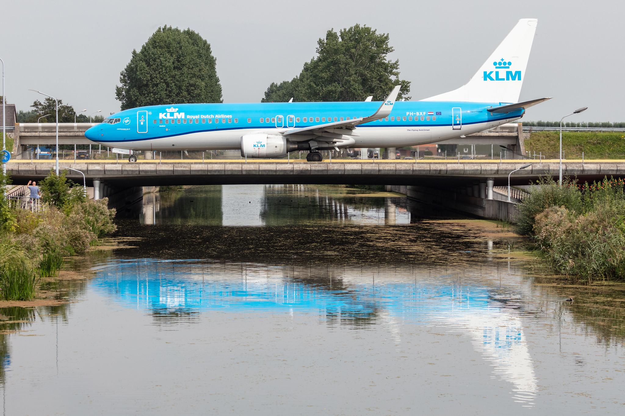 Amsterdam Schiphol: KLM (KL / KLM) |  Boeing 737-8K2 B738 | PH-BXF | MSN 29596