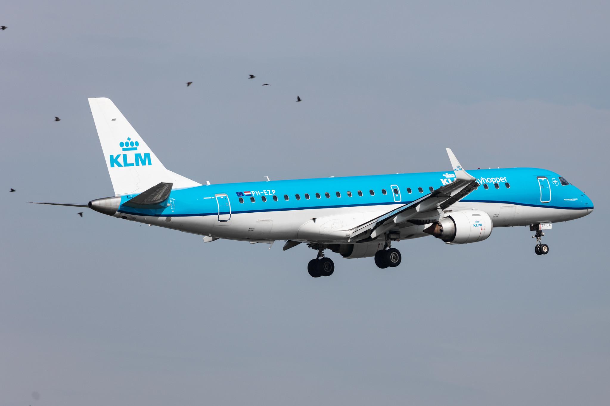 Amsterdam Schiphol: KLM (KL / KLM) | Operator: KLM Cityhopper |  Embraer E190STD E190 | PH-EZP | MSN 19000347