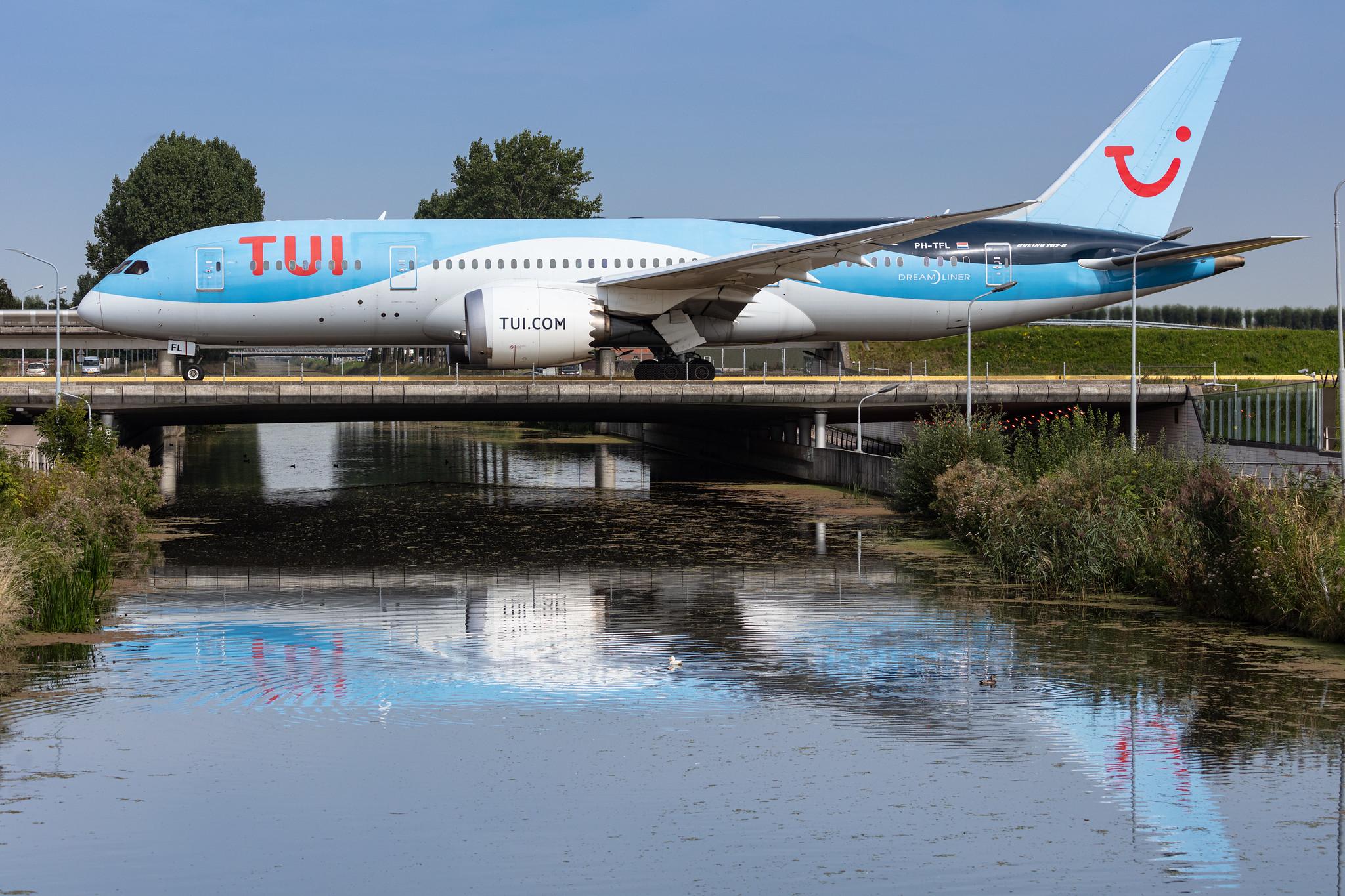 Amsterdam Schiphol: TUI (X3 / TUI) | Operator: TUI fly Netherlands |  Boeing 787-8 Dreamliner B788 | PH-TFL | MSN 37228
