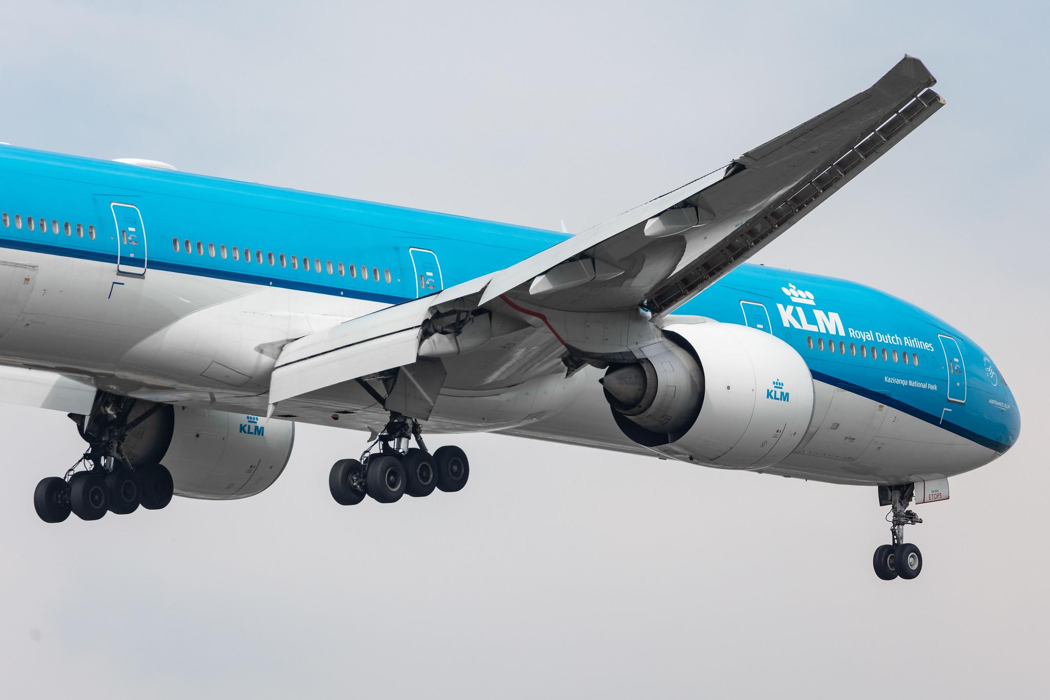 Amsterdam Schiphol: KLM (KL / KLM) |  Boeing 777-306(ER) B77W | PH-BVO | MSN 35946