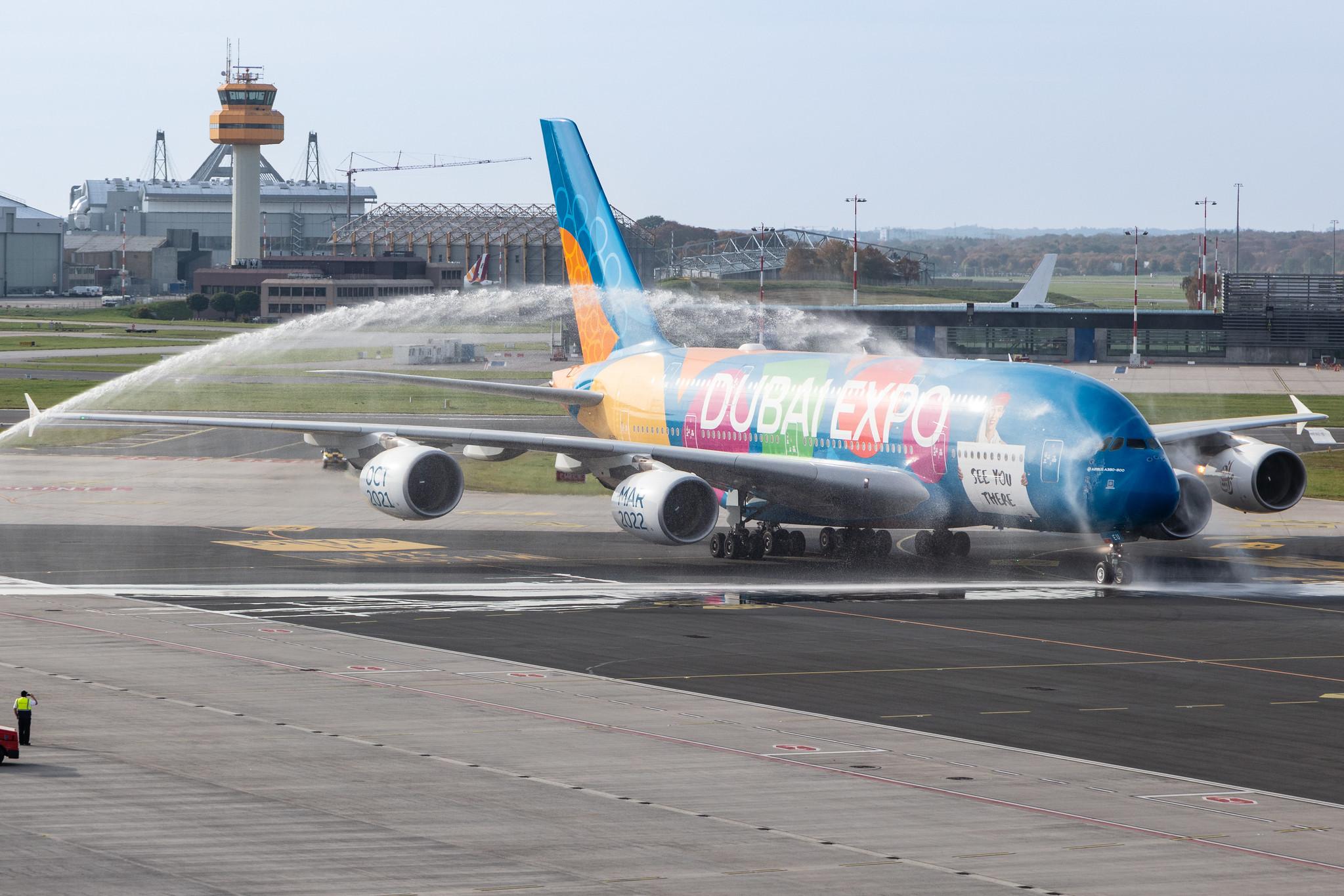 Hamburg Airport: Emirates (EK / UAE) |  Livery: Dubai Expo Livery |  Airbus A380-861 A388 | A6-EEU | MSN 147