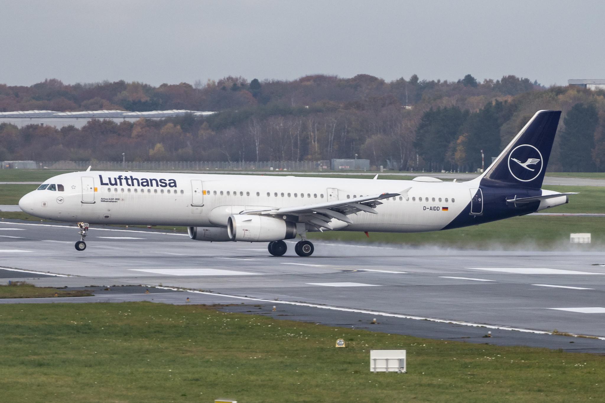 Hamburg Airport: Lufthansa (LH / DLH) |  Airbus A321-231 A321 | D-AIDD | MSN 4585