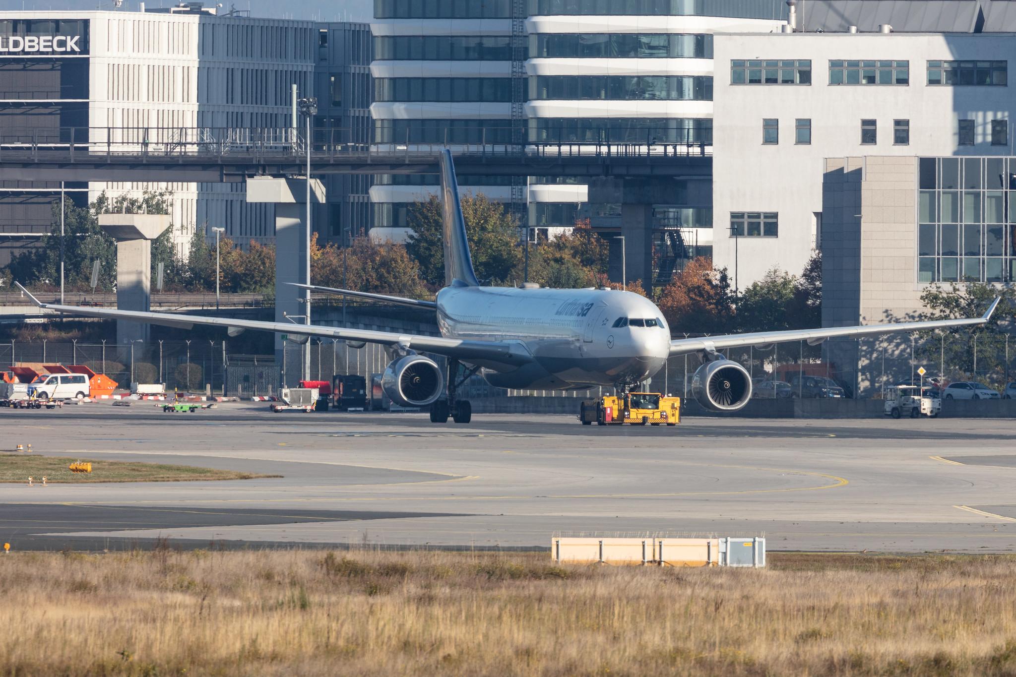 Frankfurt Airport: Lufthansa (LH / DLH) |  Airbus A330-343 A333 | D-AIKE | MSN 0636