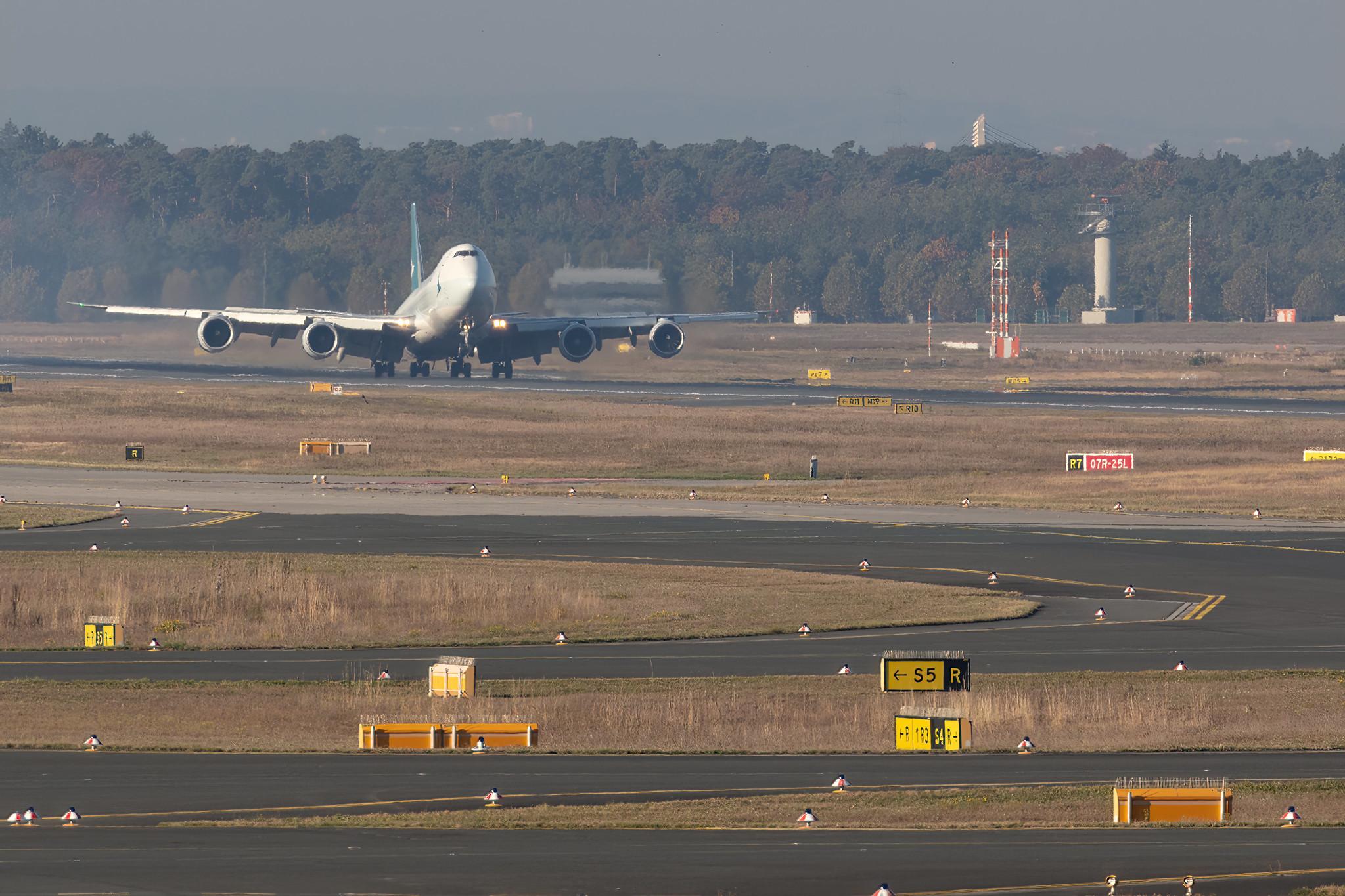 Frankfurt Airport: Cathay Pacific Cargo (CX / CPA) | Operator: Cathay Pacific |  Boeing 747-867(F) B748 | B-LJN | MSN 62823