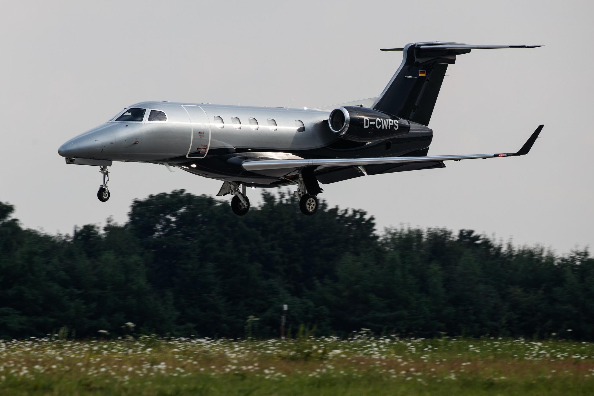 Hamburg Airport: Private owner |  Embraer Phenom 300 E55P | D-CWPS | MSN 50500324