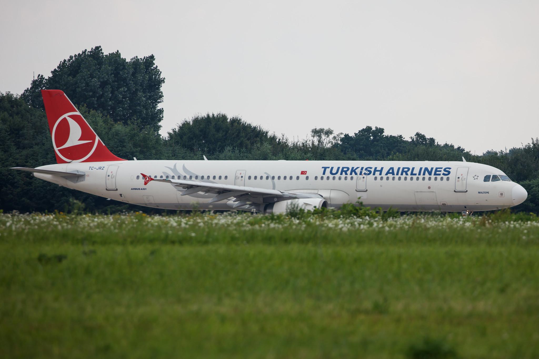 Hamburg Airport: Turkish Airlines (TK / THY) |  Airbus A321-231 A321 | TC-JRZ | MSN 5118