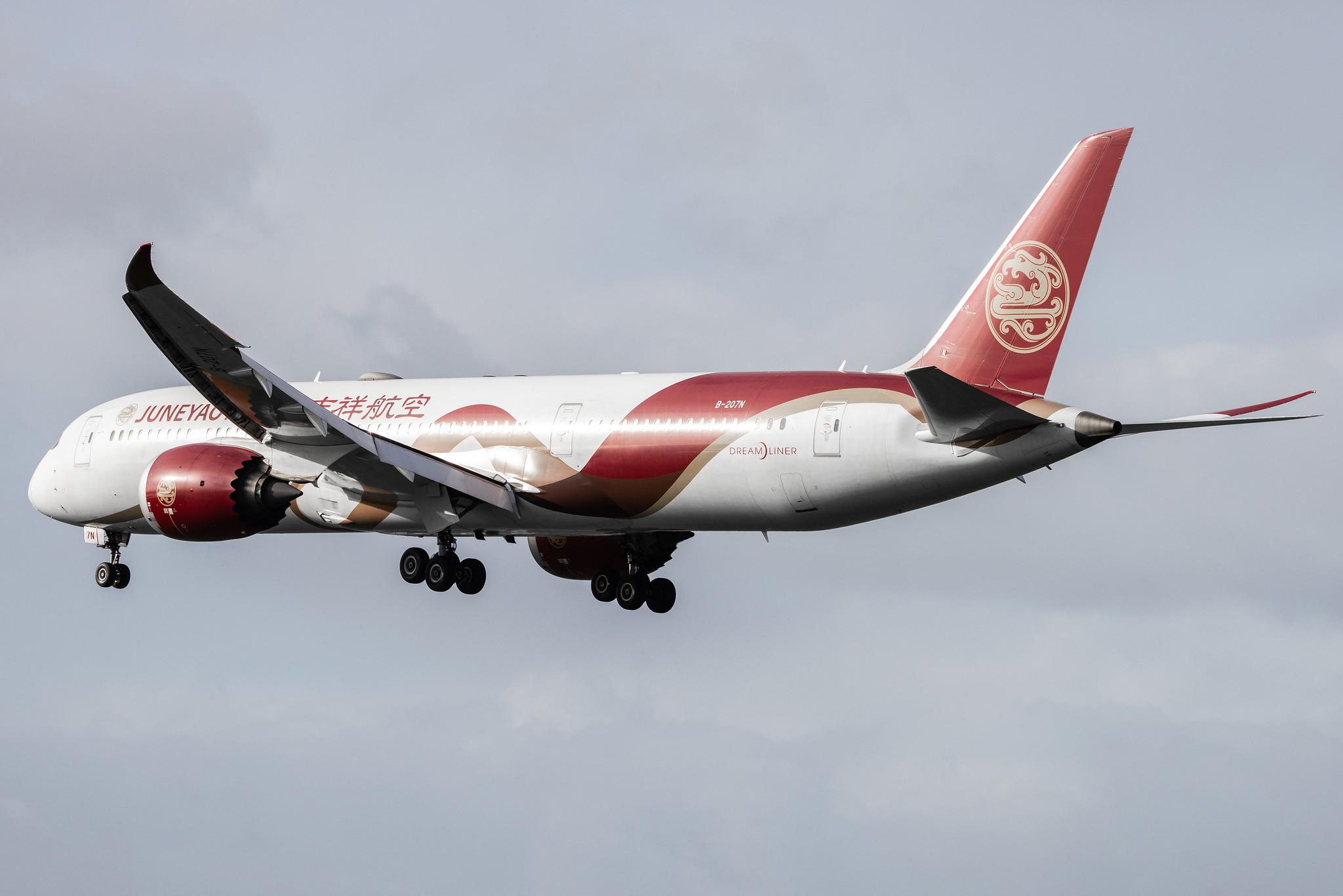 Hamburg Airport: Juneyao Air (HO / DKH) |  Livery: Chinese Silk Ribbon Livery |  Boeing 787-9 Dreamliner B789 | B-207N | MSN 64313