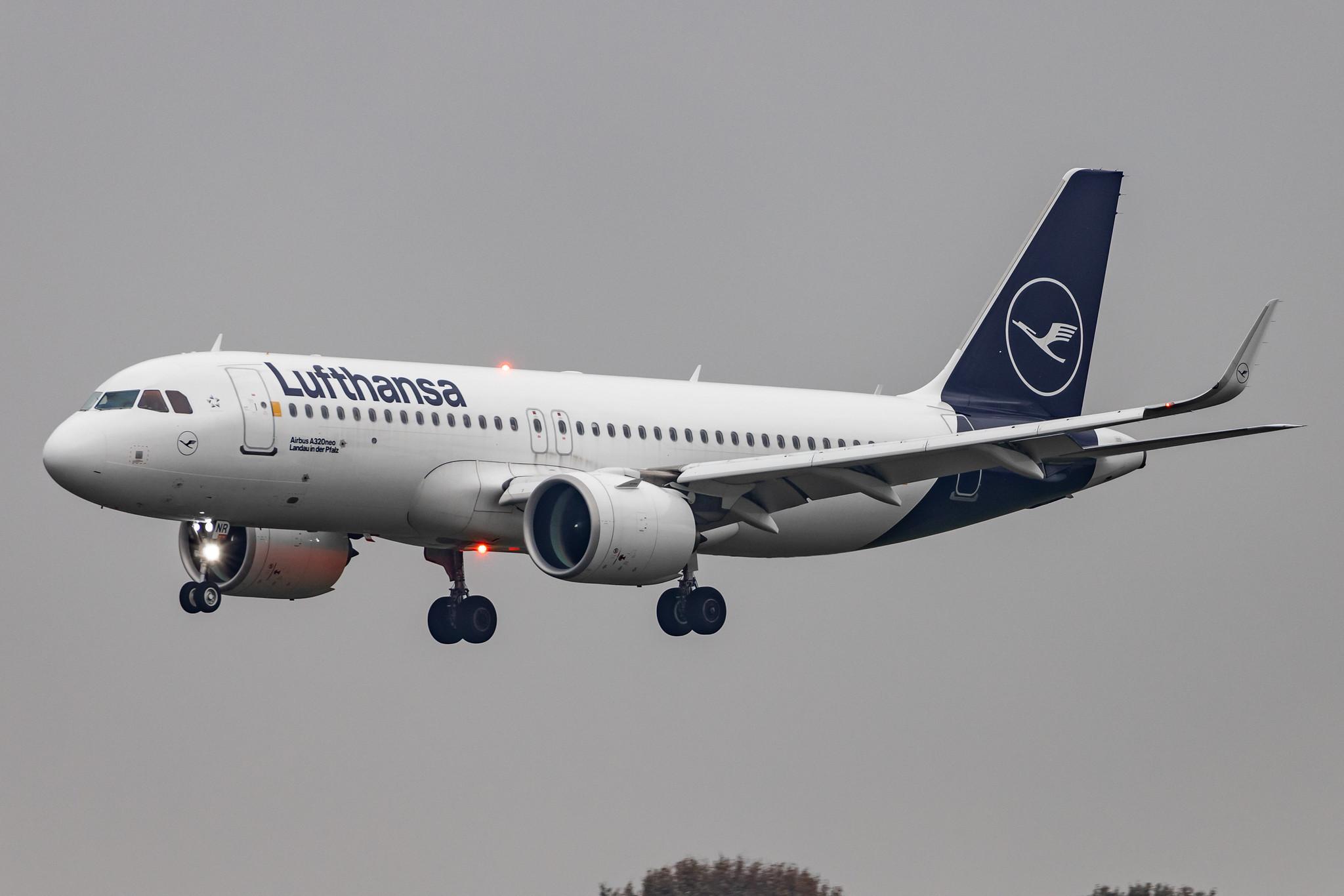 Hamburg Airport: Lufthansa (LH / DLH) |  Airbus A320-271N A20N | D-AINR | MSN 8725