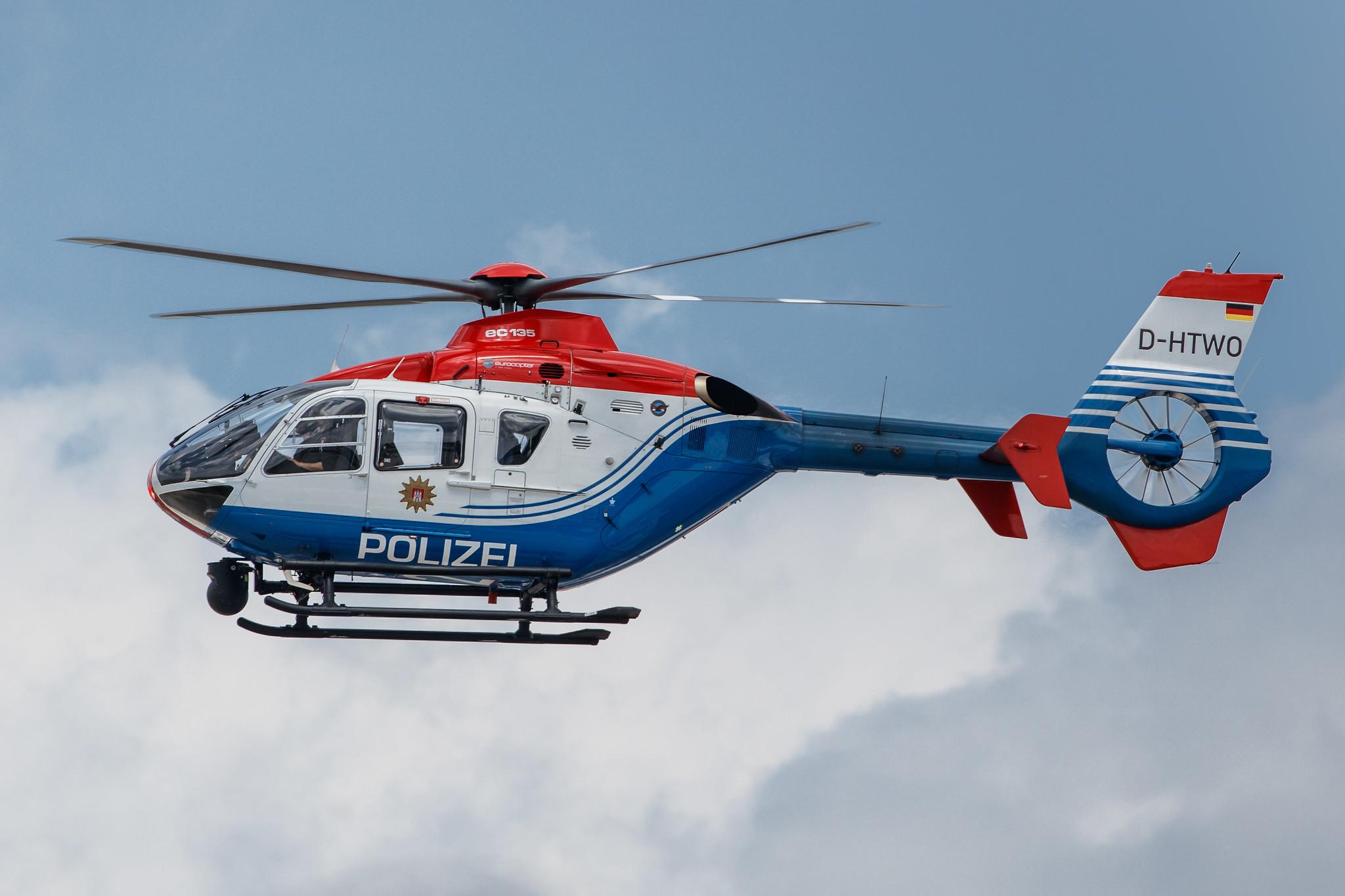 Hamburg Airport: Polizei Hamburg |  Airbus Helicopters H135 EC35 | D-HTWO | MSN 0343