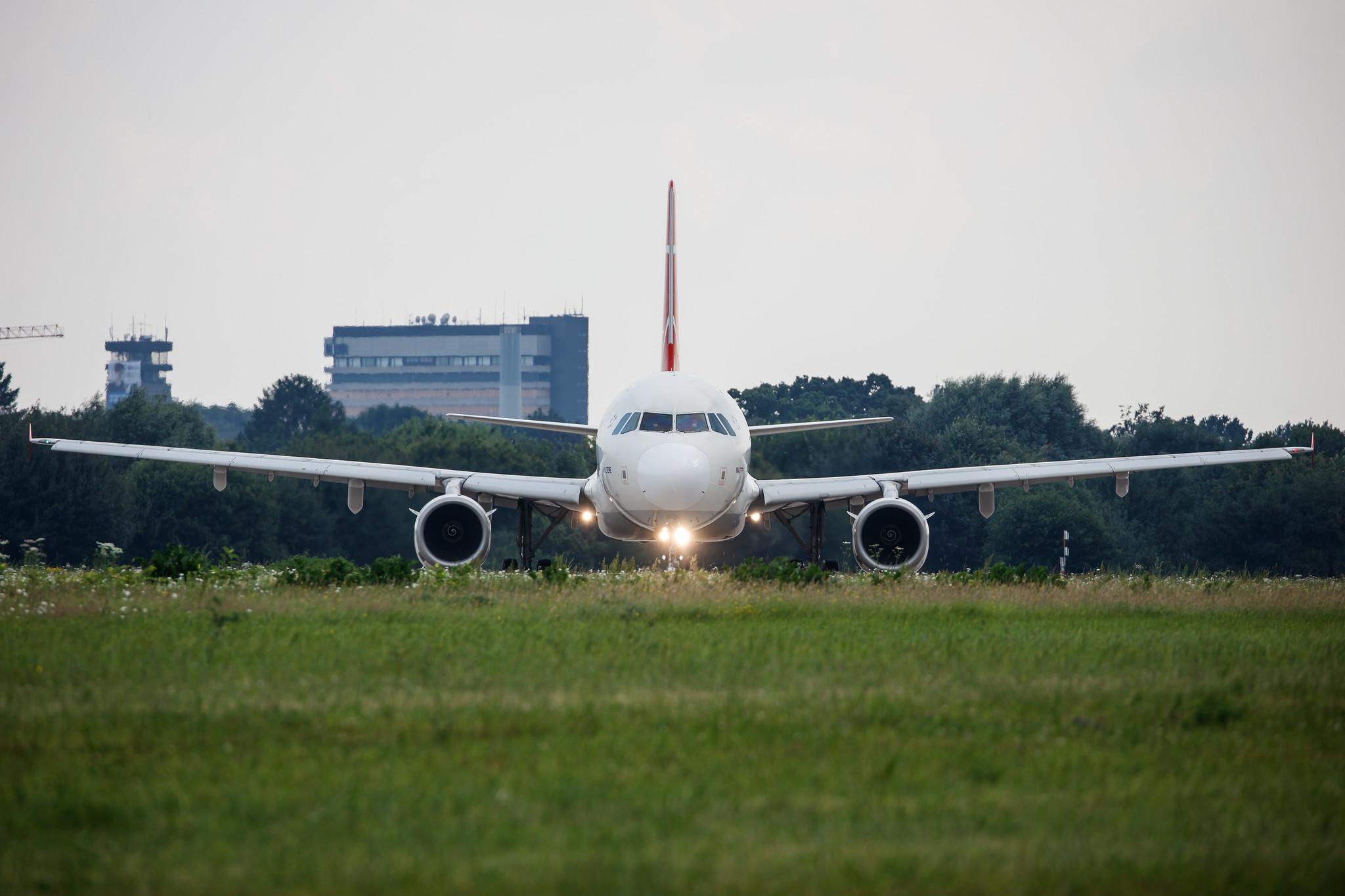 Hamburg Airport: Turkish Airlines (TK / THY) |  Airbus A321-231 A321 | TC-JRZ | MSN 5118